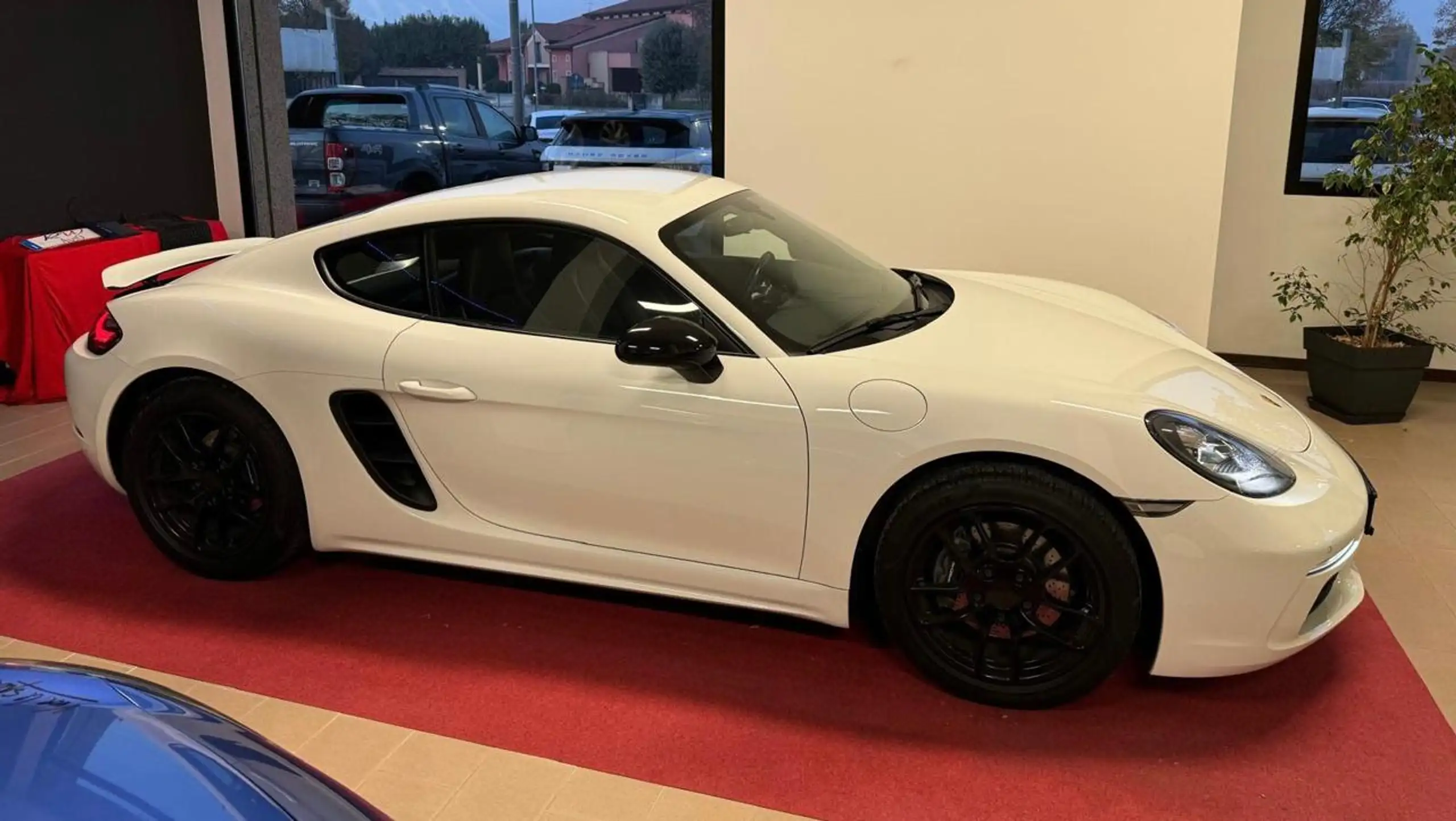 Porsche - Cayman