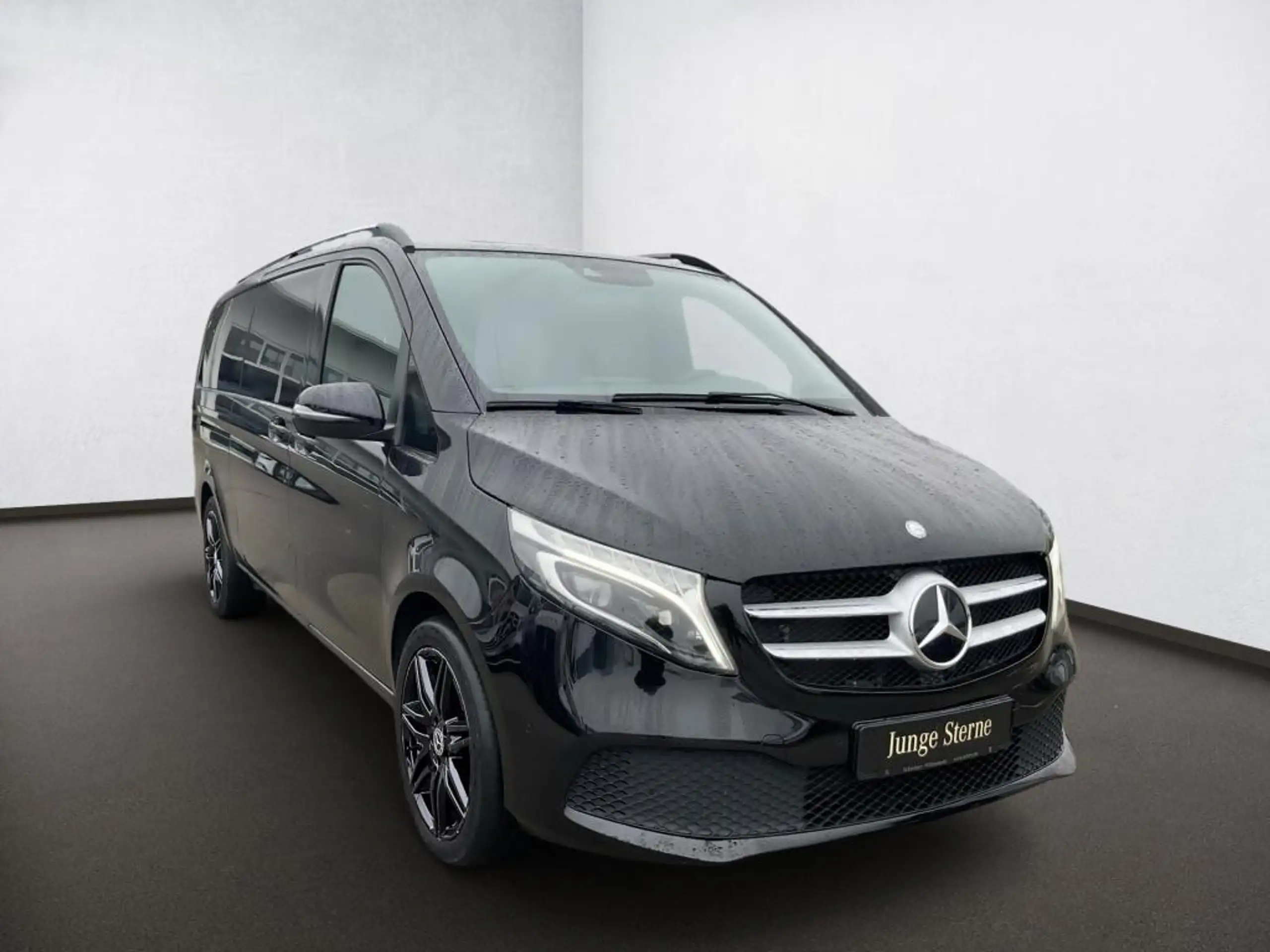 Mercedes-Benz - V 300