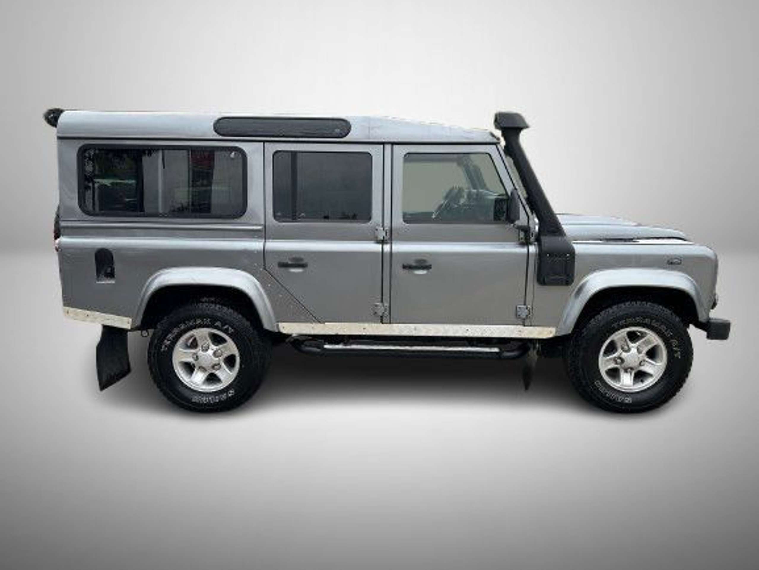 Land Rover - Defender