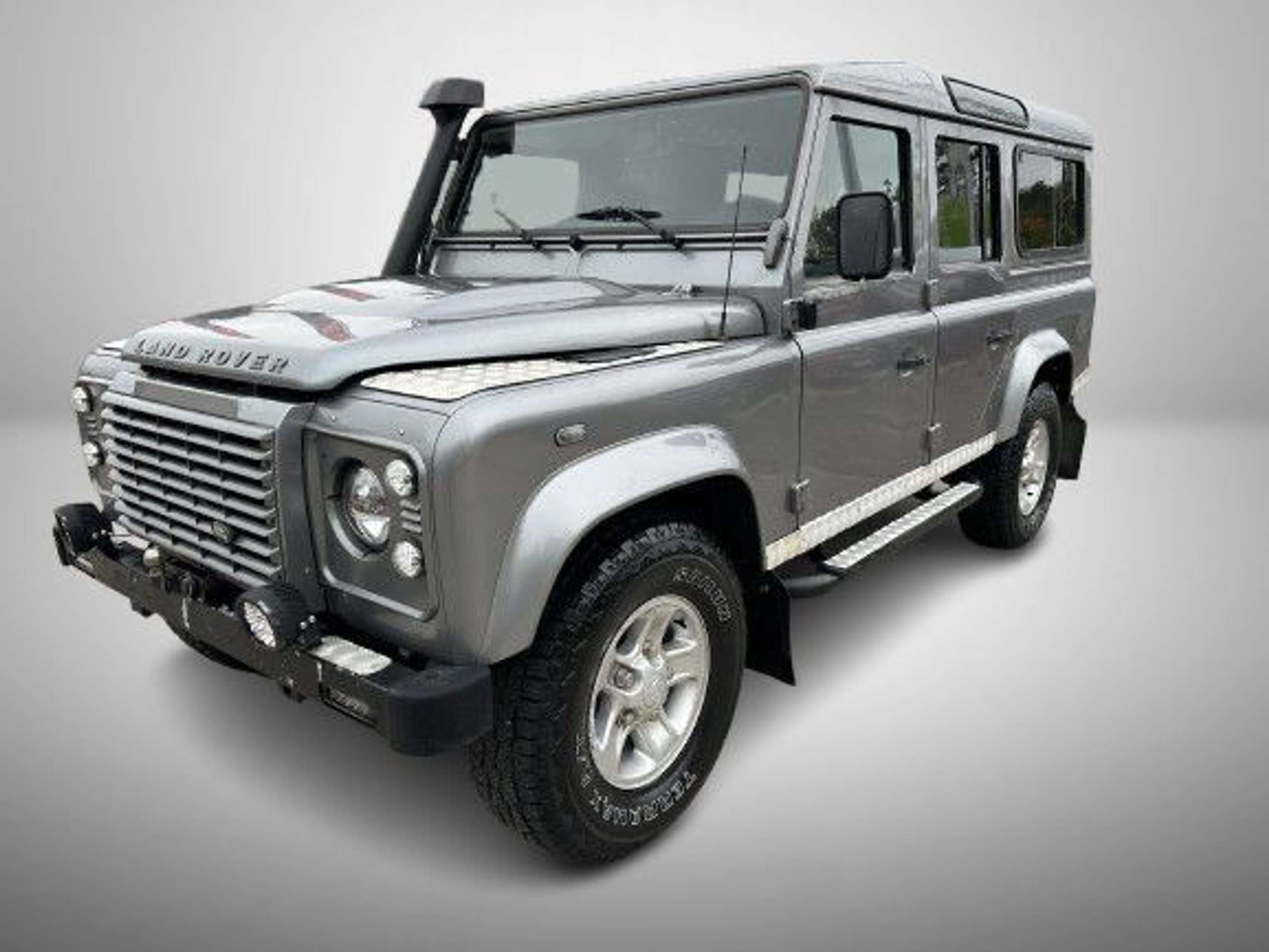 Land Rover - Defender