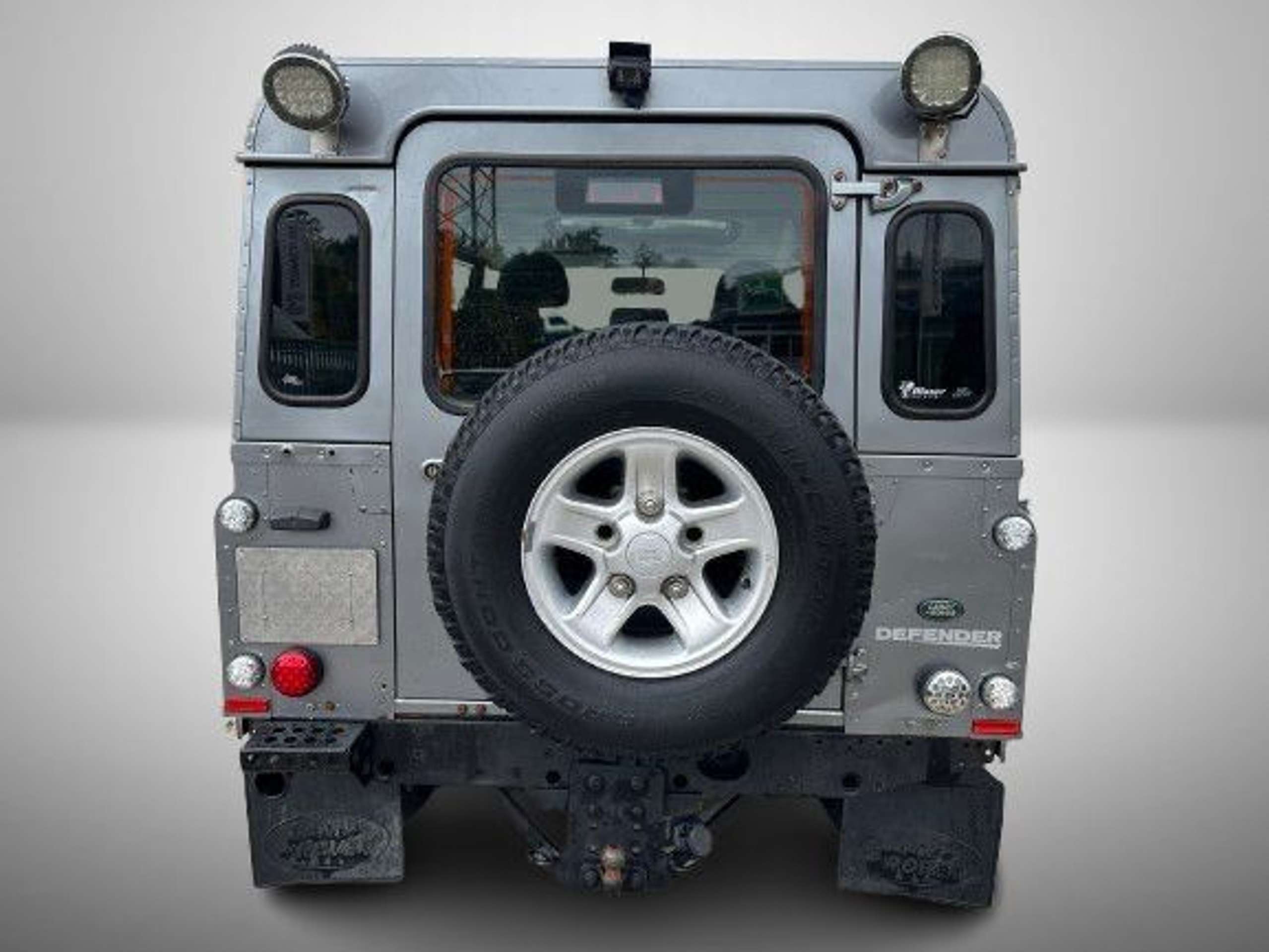 Land Rover - Defender