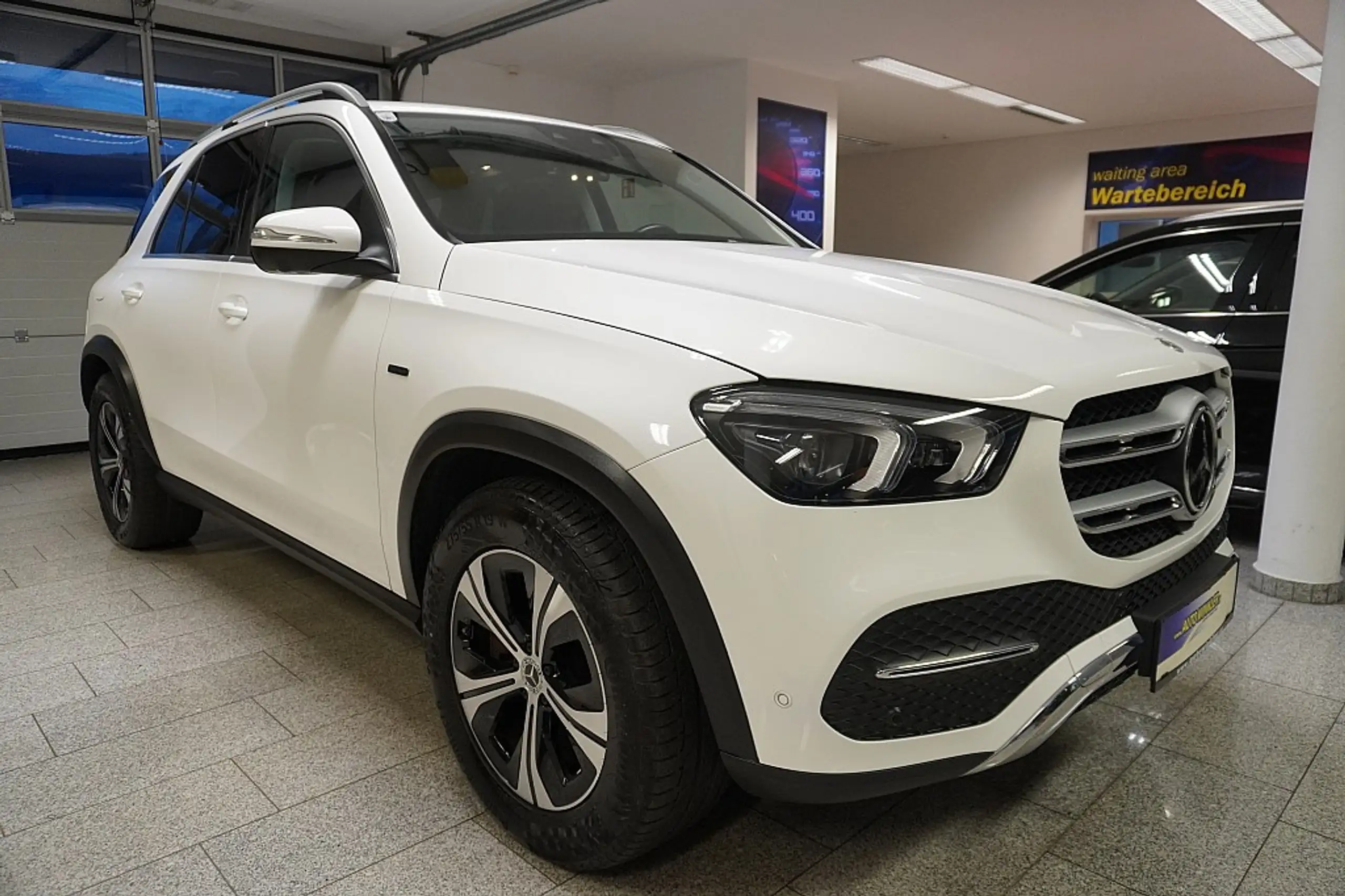 Mercedes-Benz - GLE 350