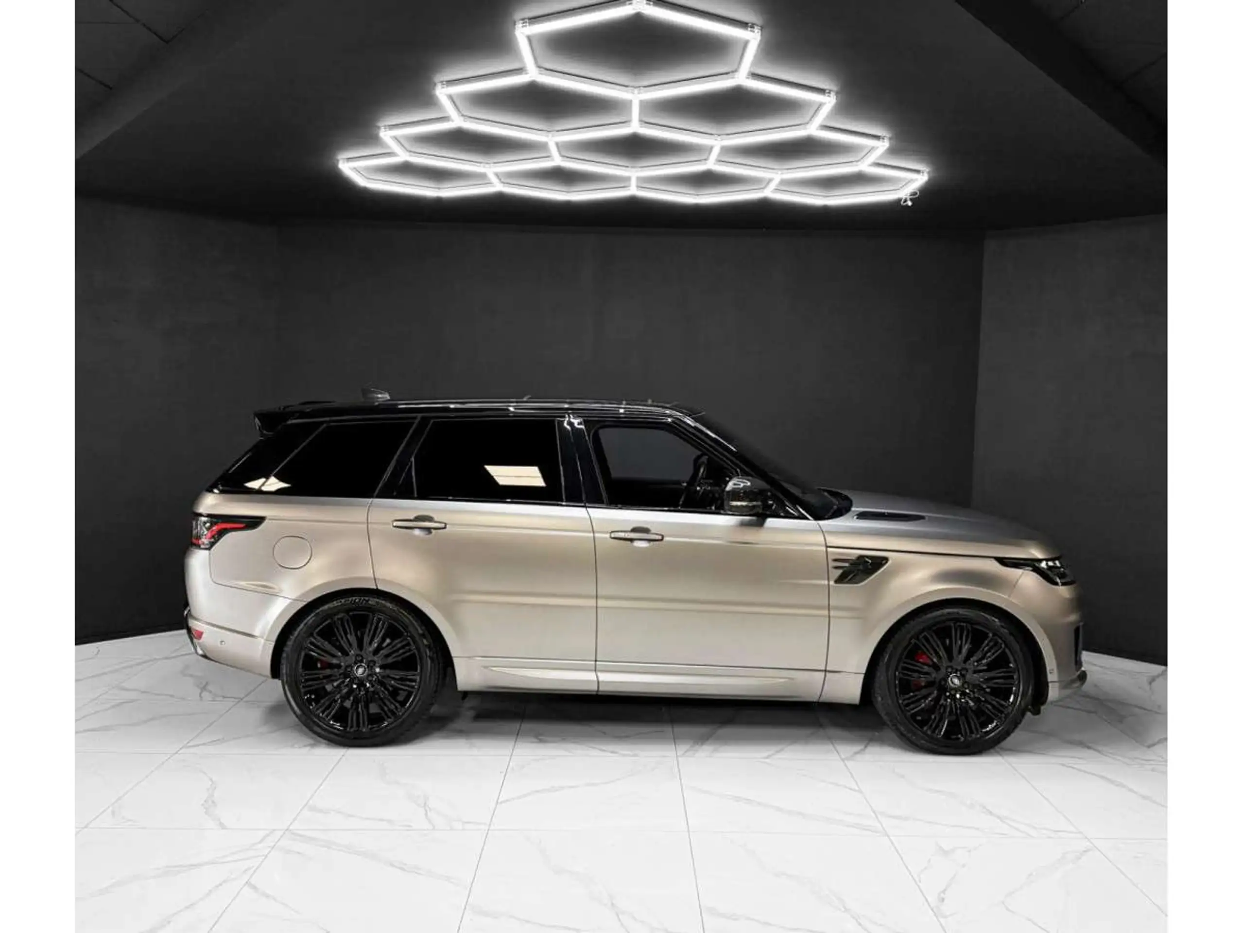 Land Rover - Range Rover Sport