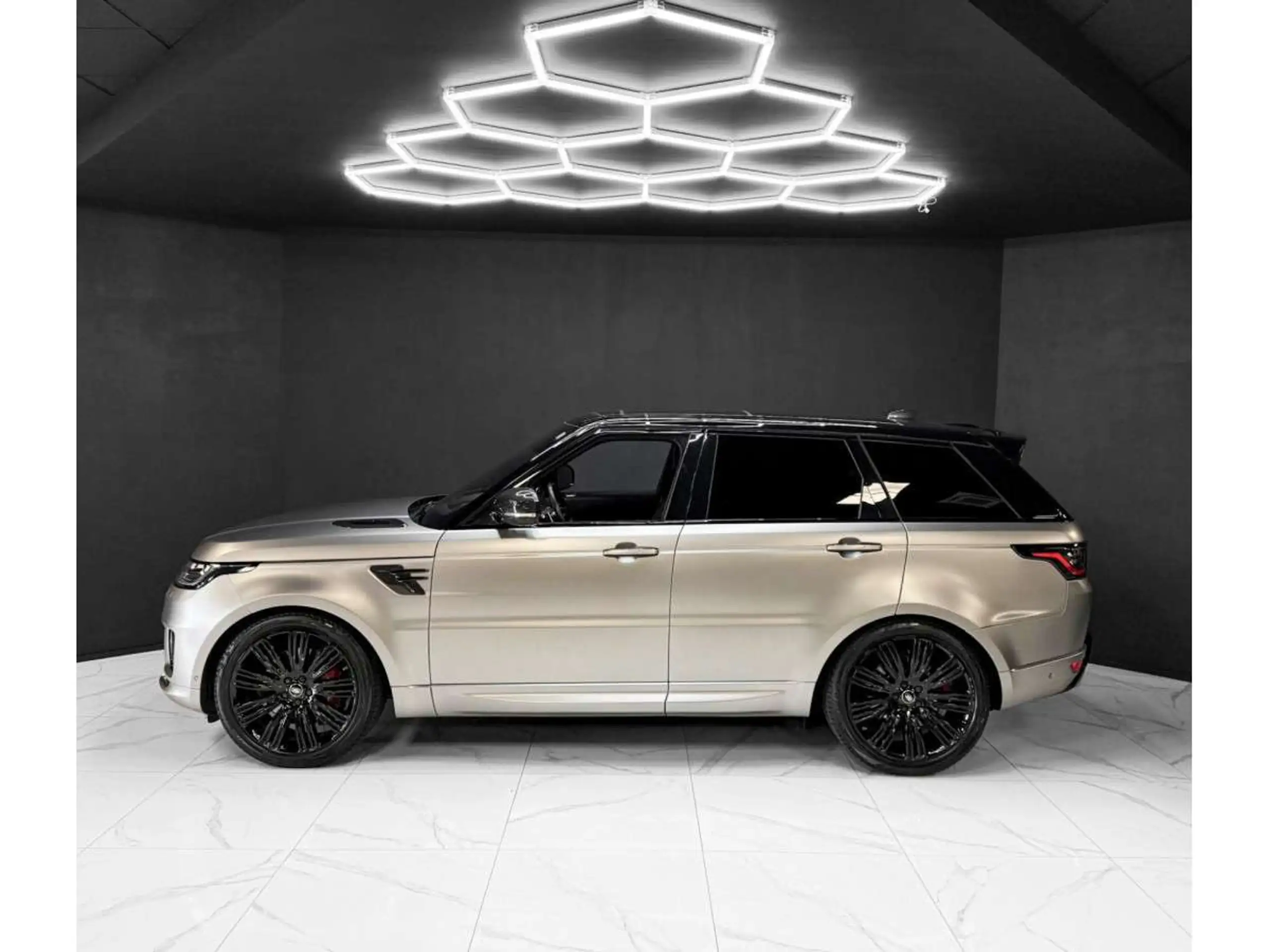 Land Rover - Range Rover Sport