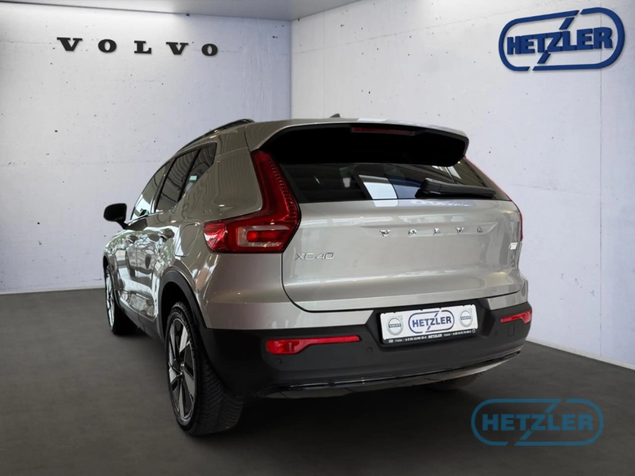 Volvo - XC40