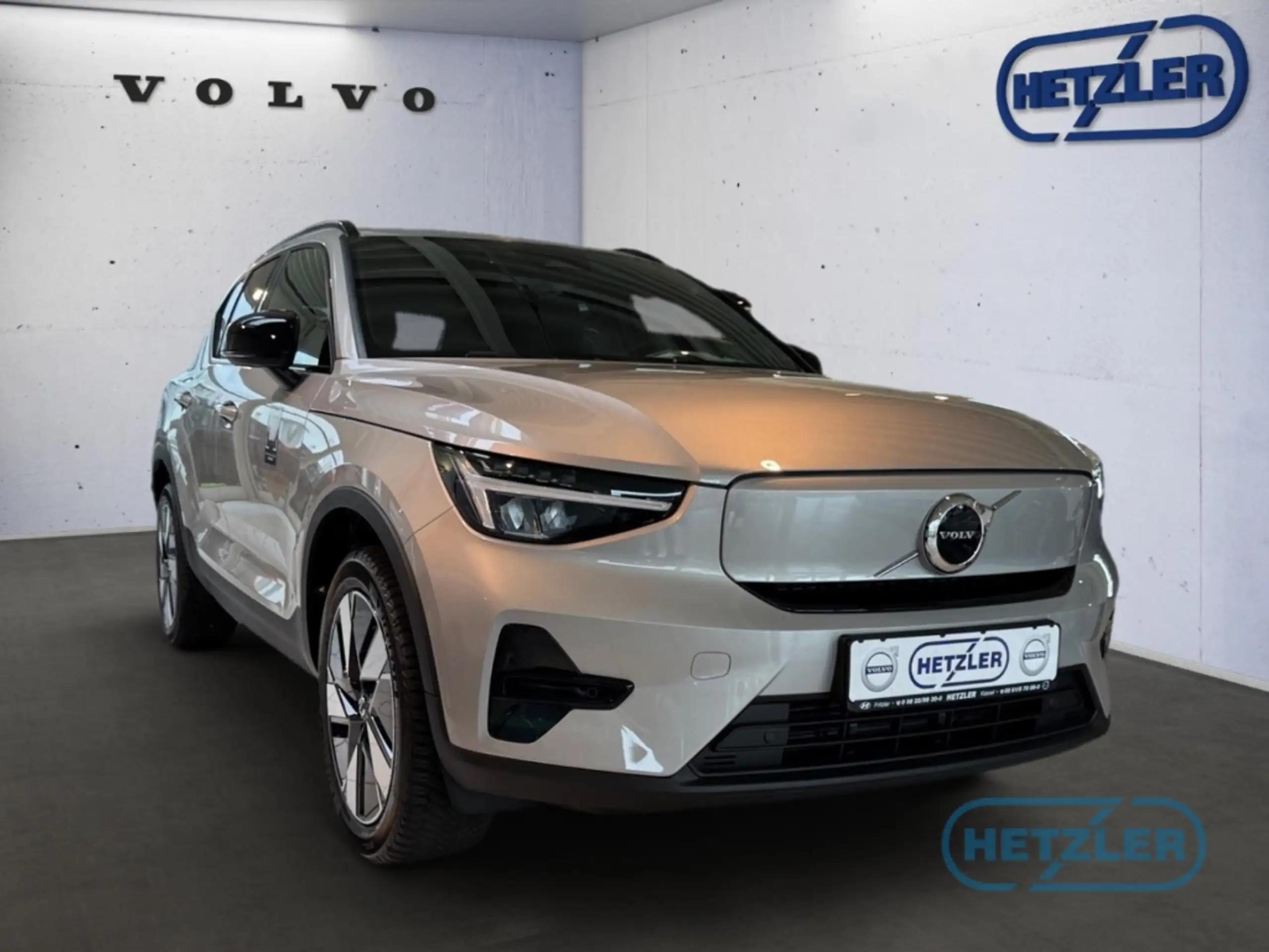 Volvo - XC40