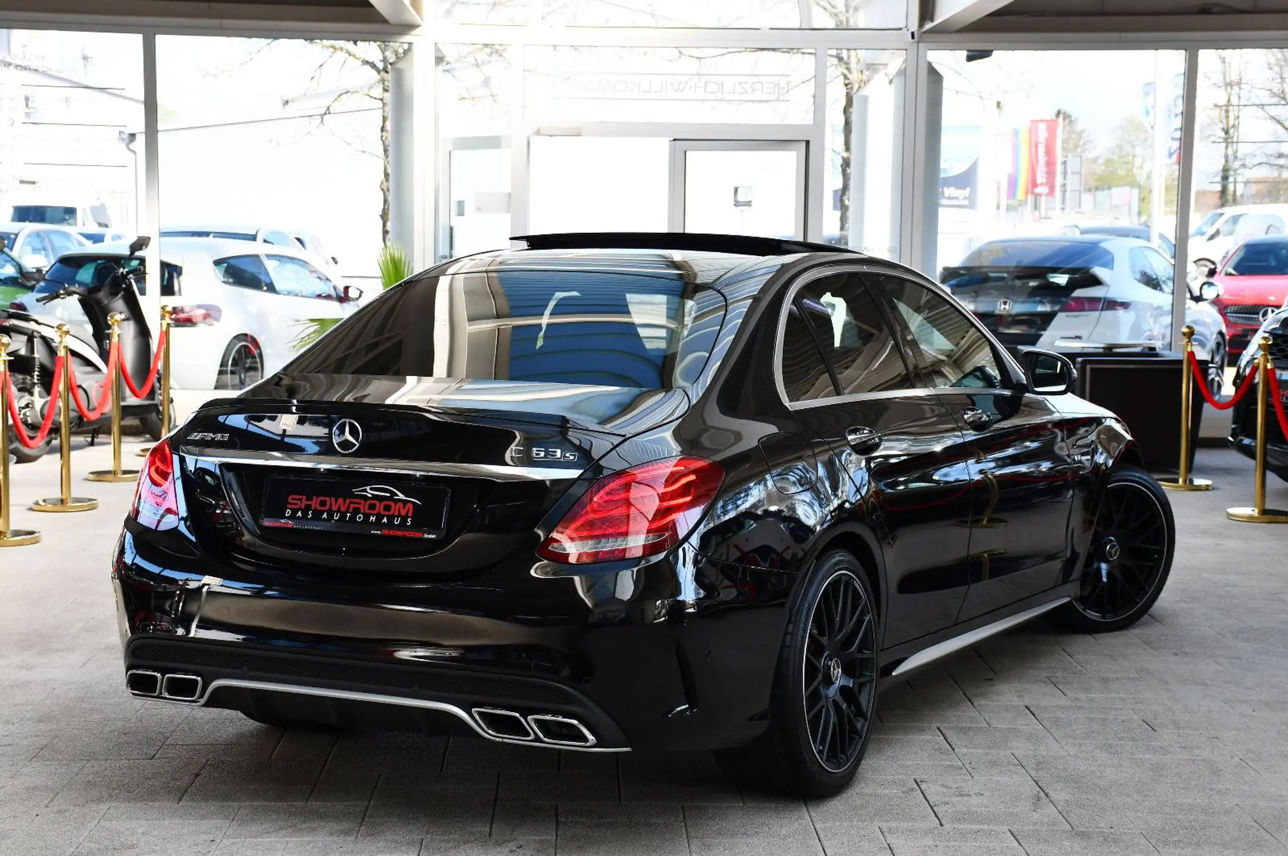 Mercedes-Benz - C 63 AMG