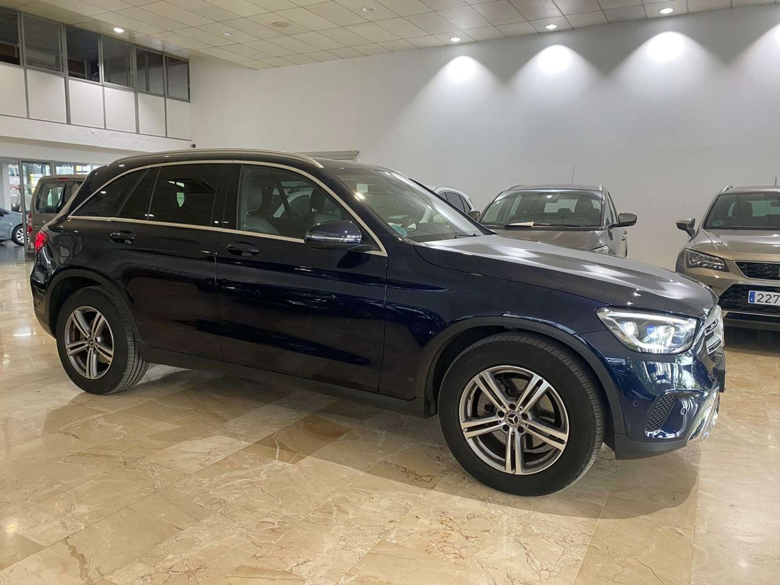 Mercedes-Benz - GLC 220