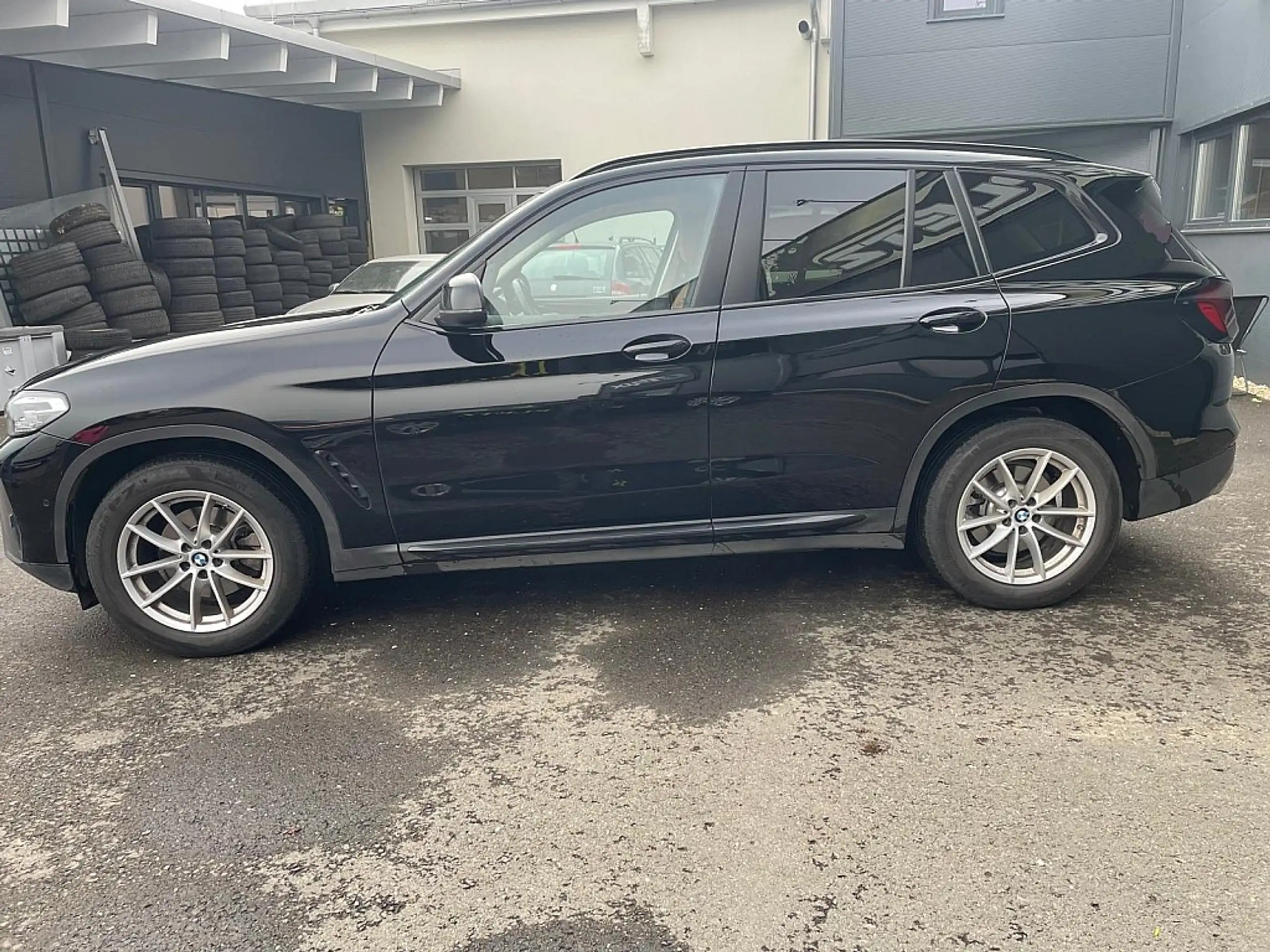 BMW - X3