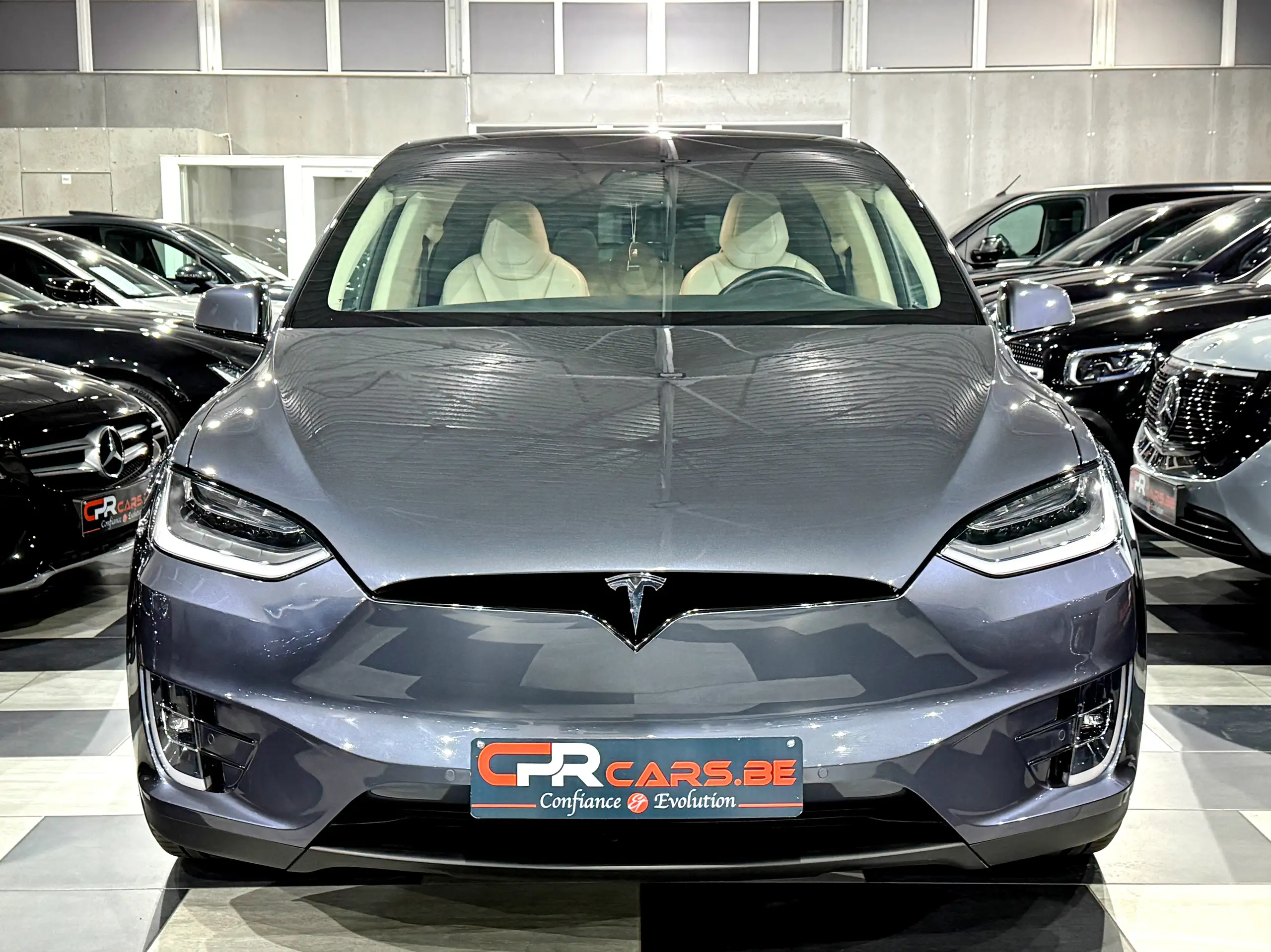 Tesla - Model X