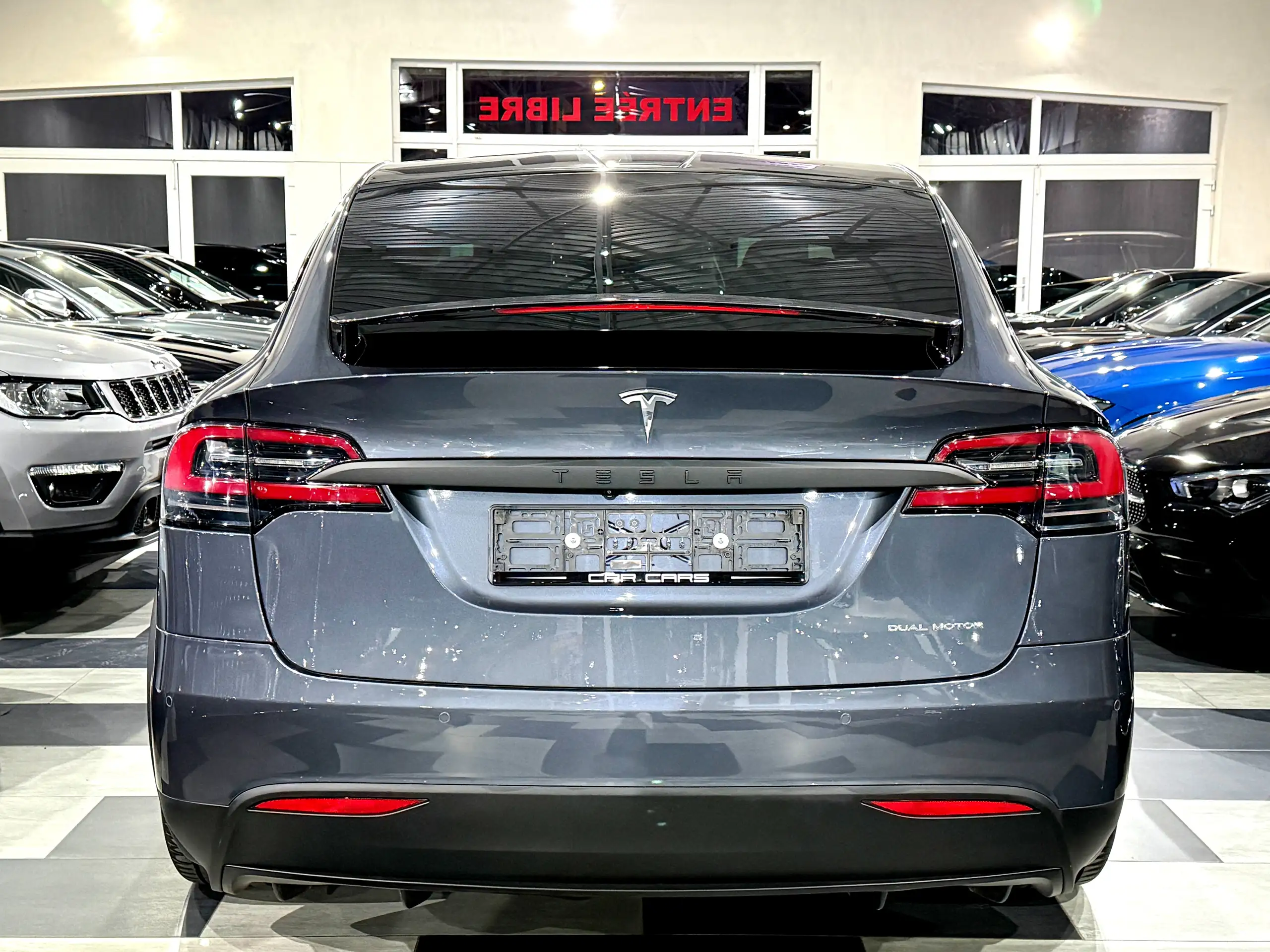 Tesla - Model X