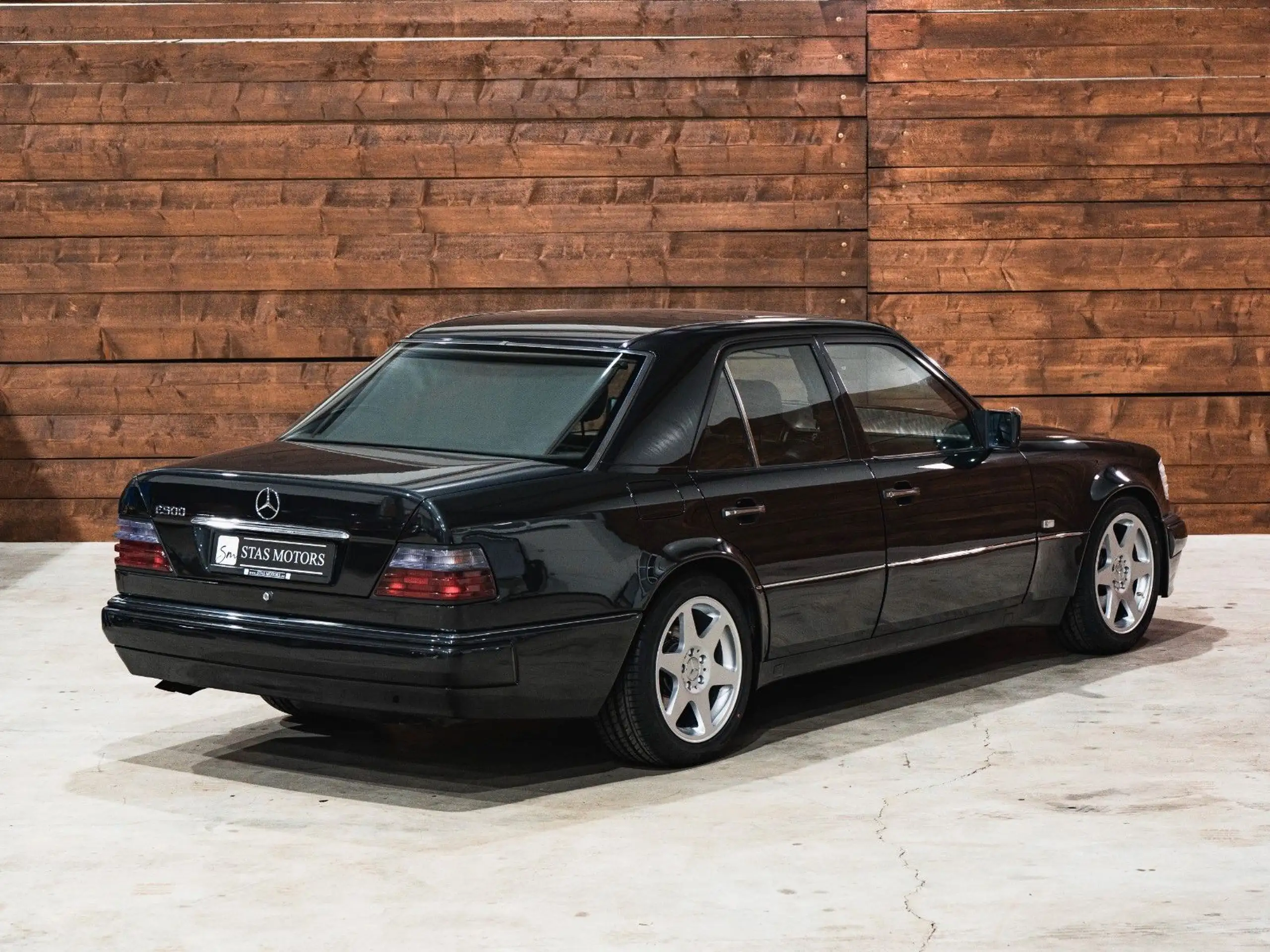 Mercedes-Benz - E 500