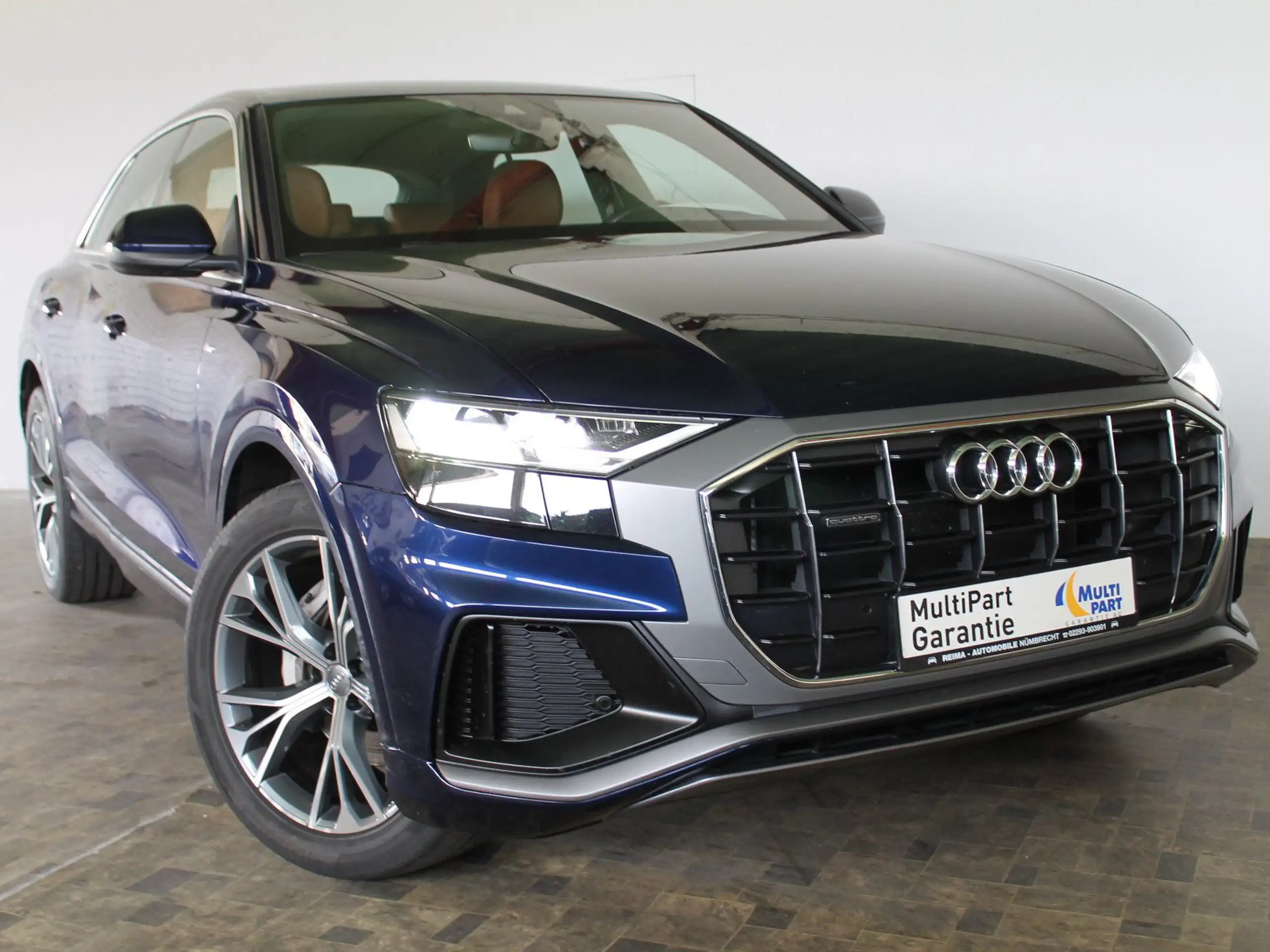 Audi - Q8