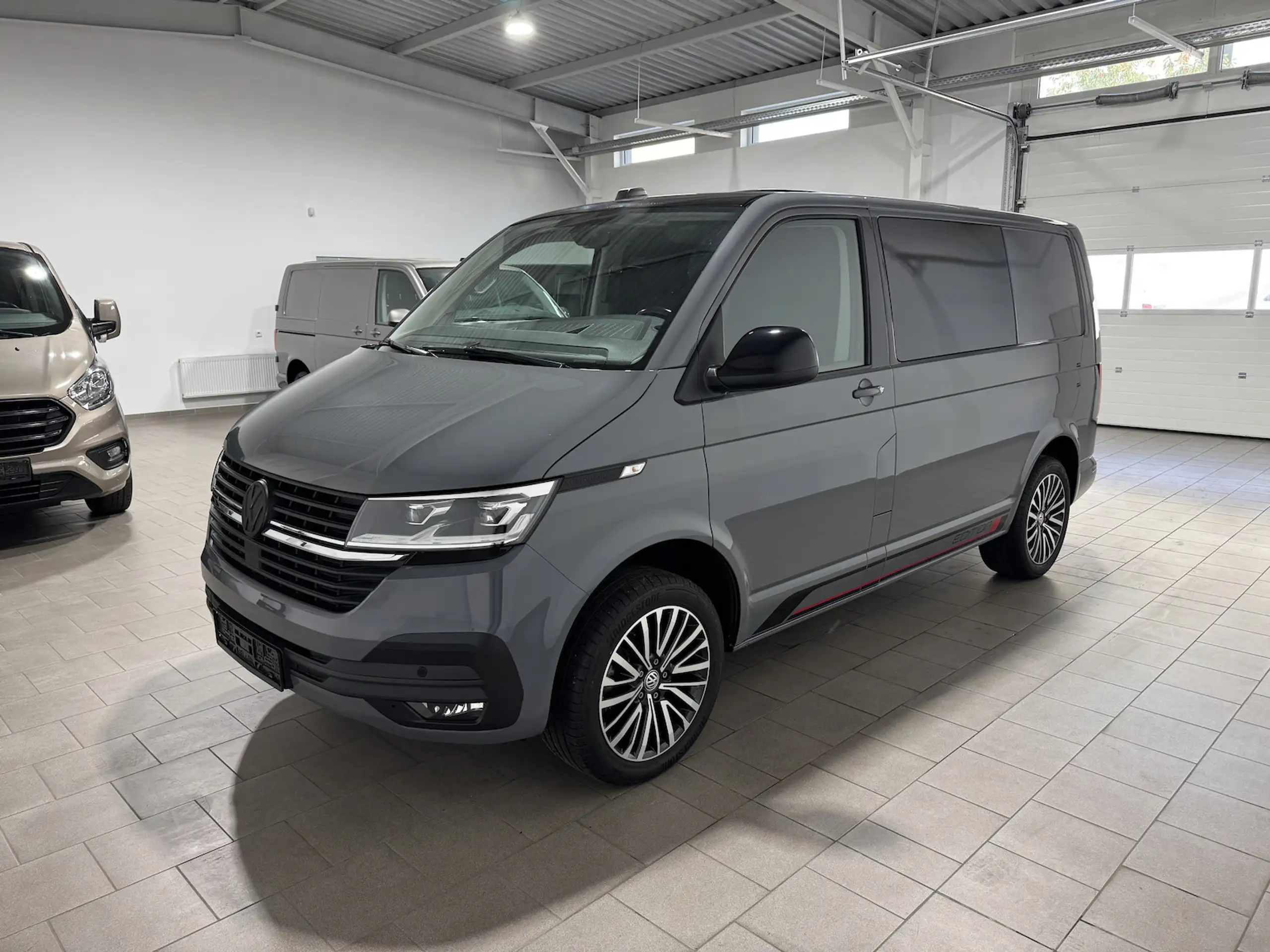 Volkswagen - T6.1 Transporter