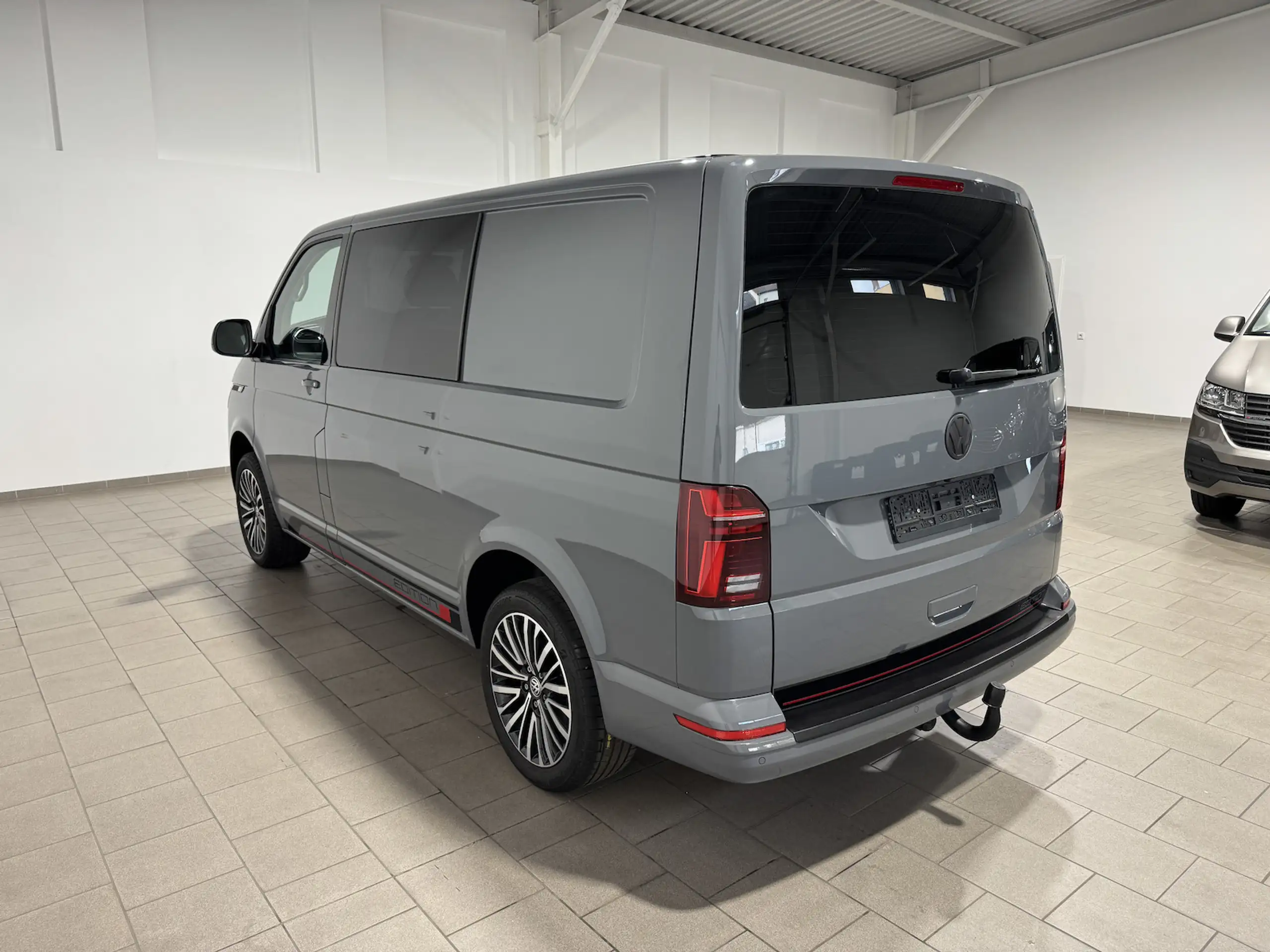 Volkswagen - T6.1 Transporter