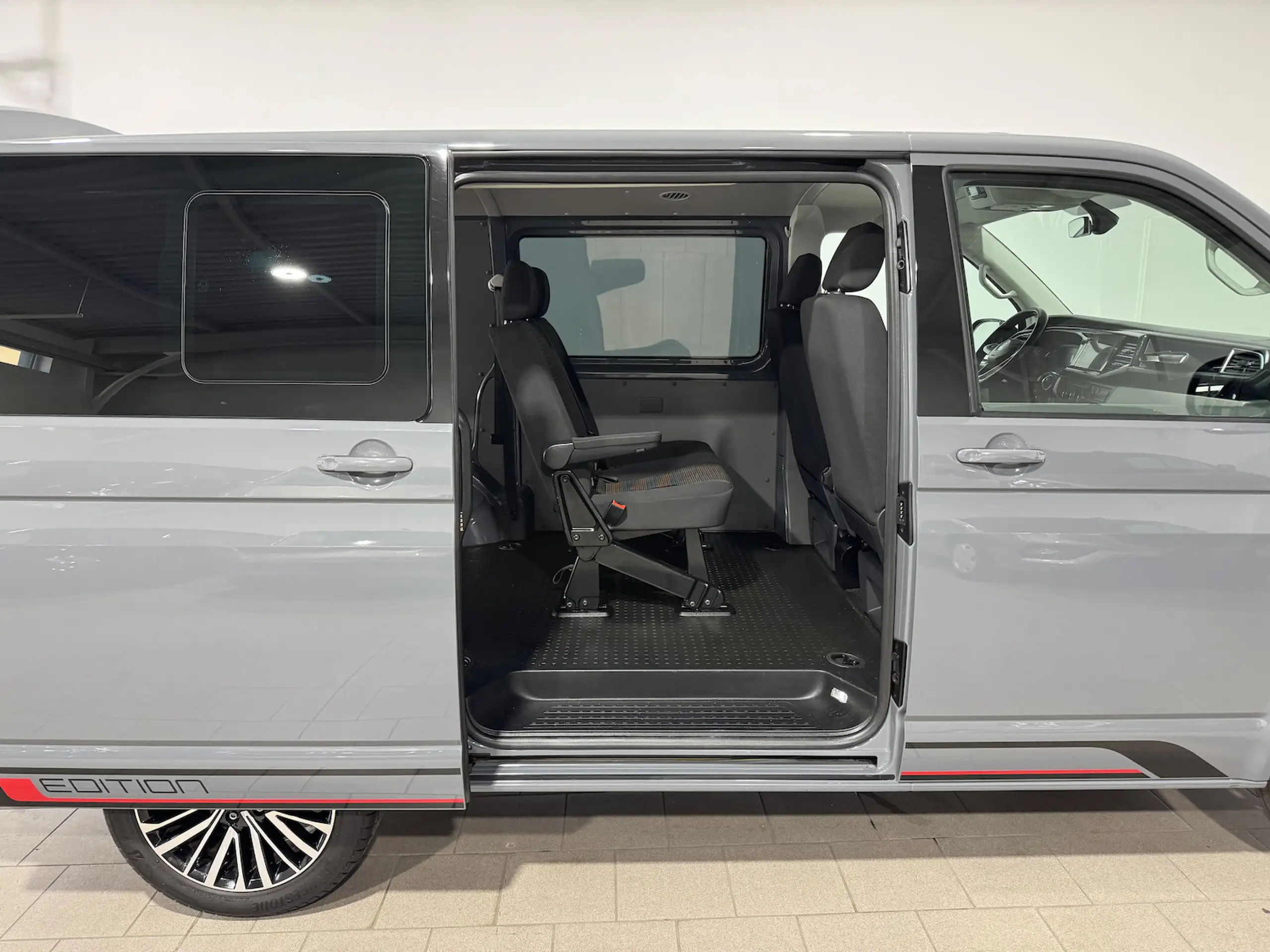 Volkswagen - T6.1 Transporter