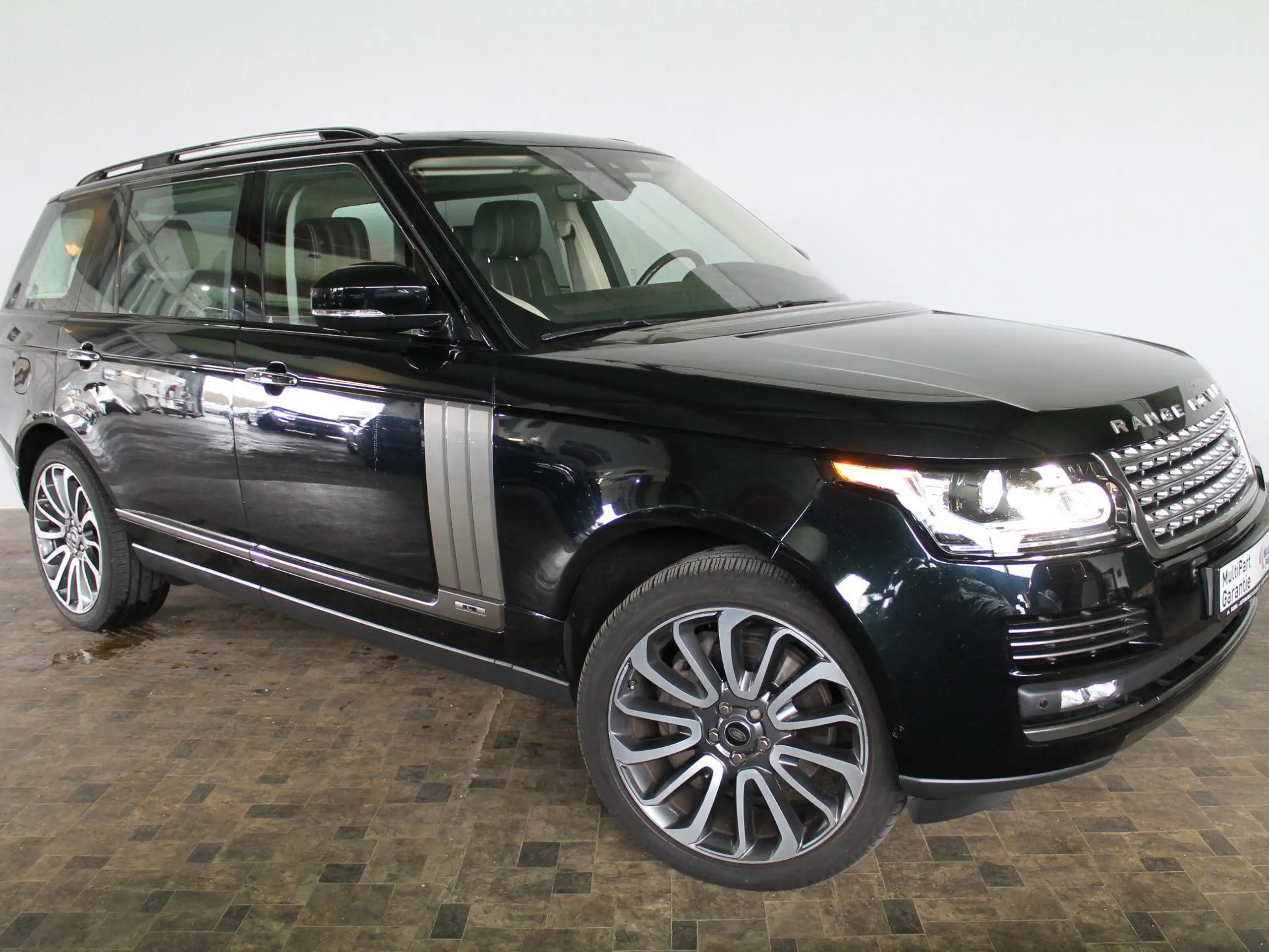 Land Rover - Range Rover