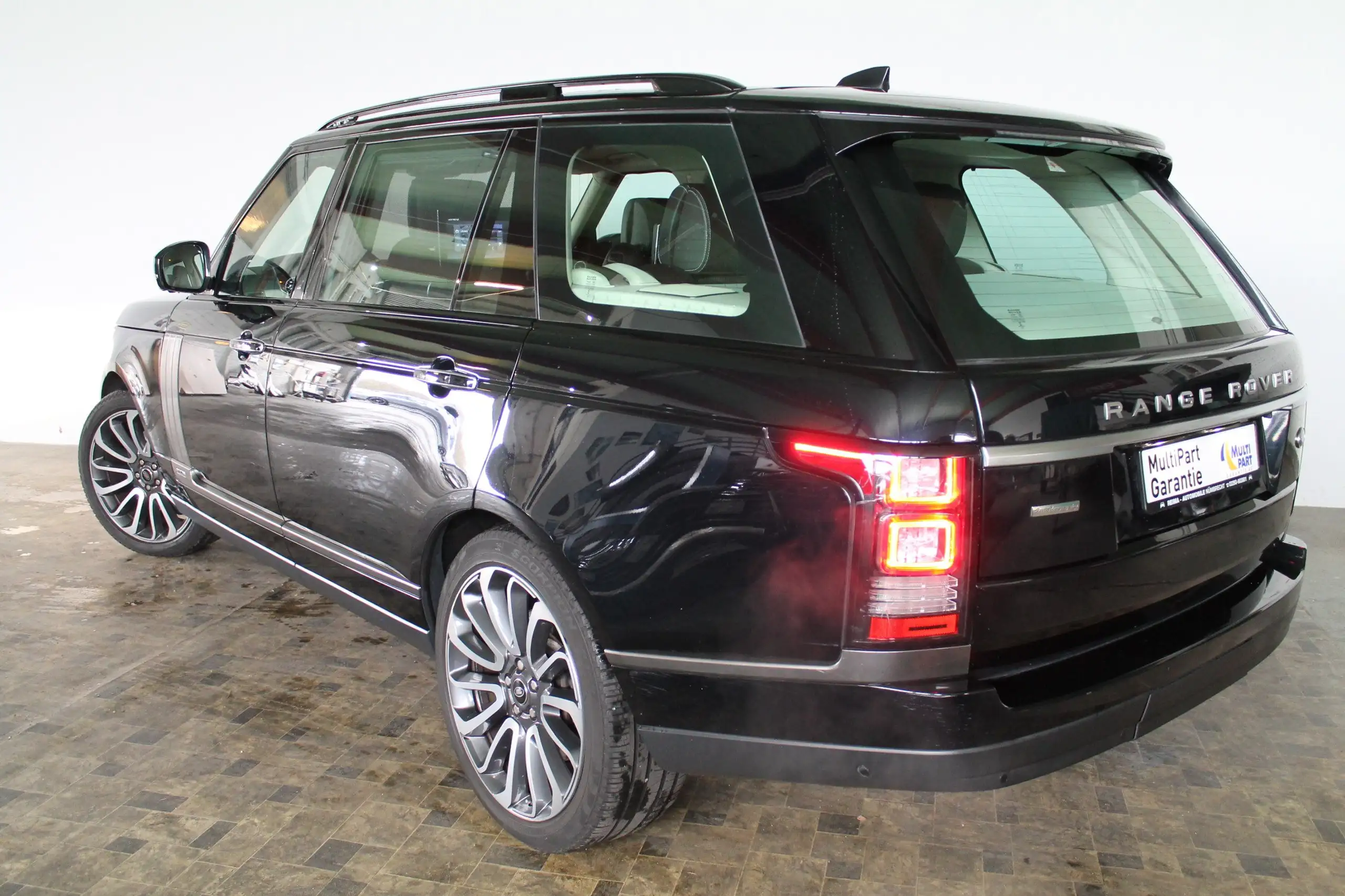 Land Rover - Range Rover