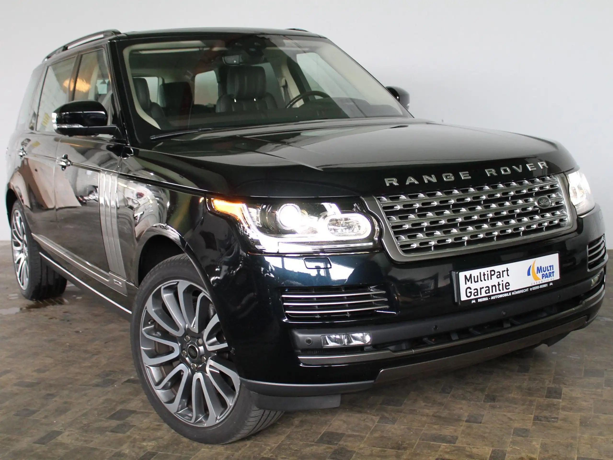 Land Rover - Range Rover