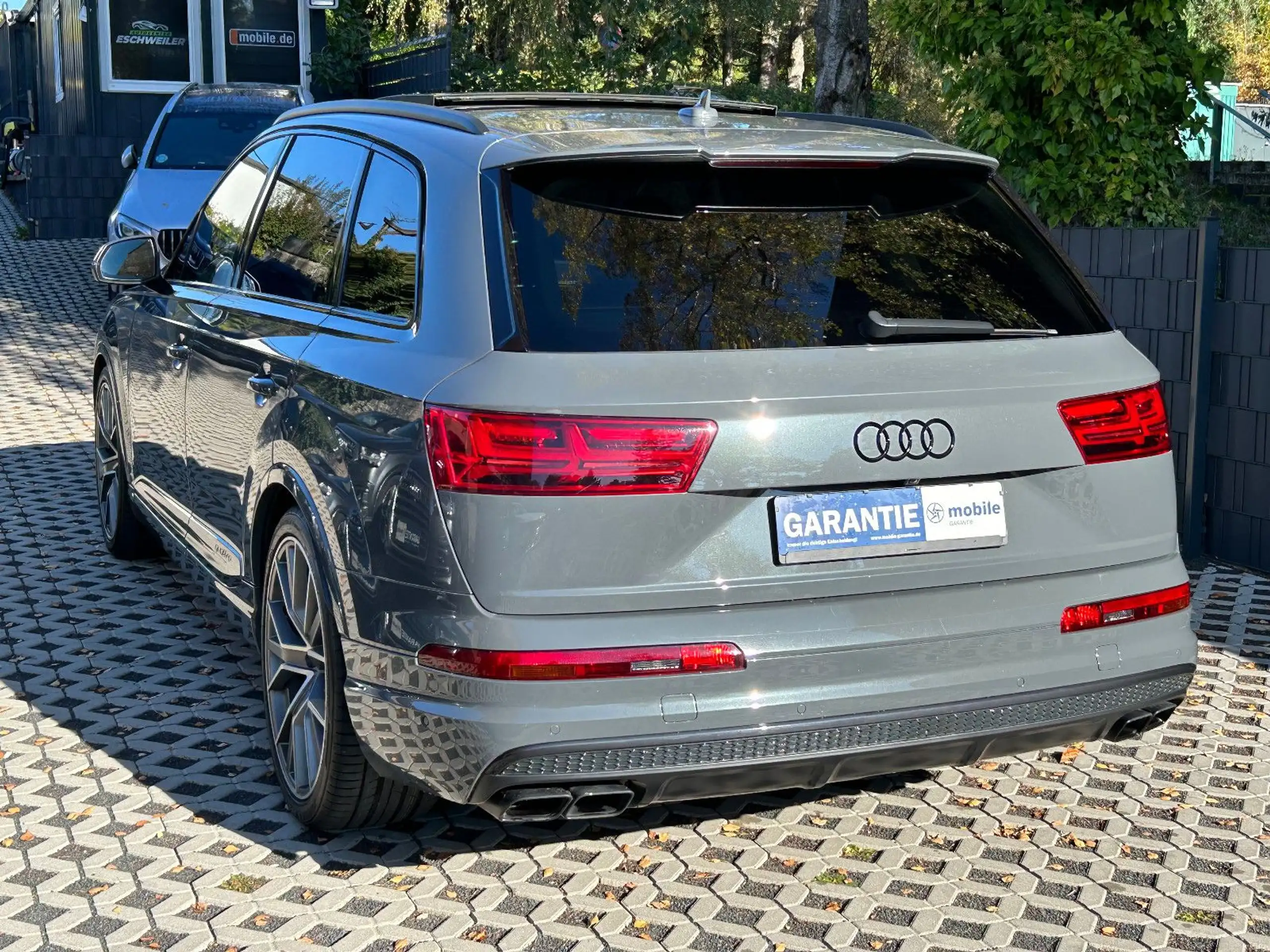 Audi - SQ7