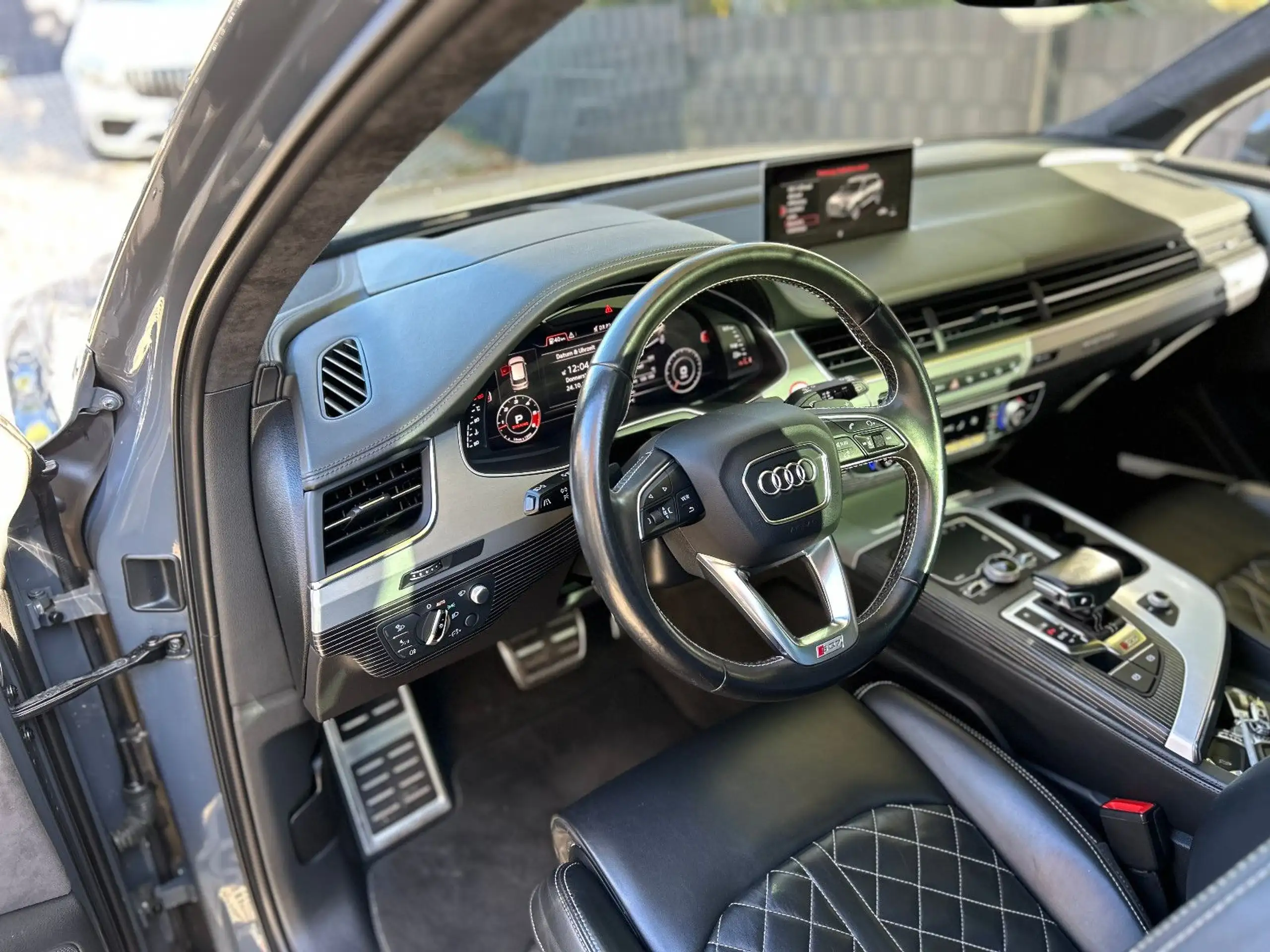 Audi - SQ7