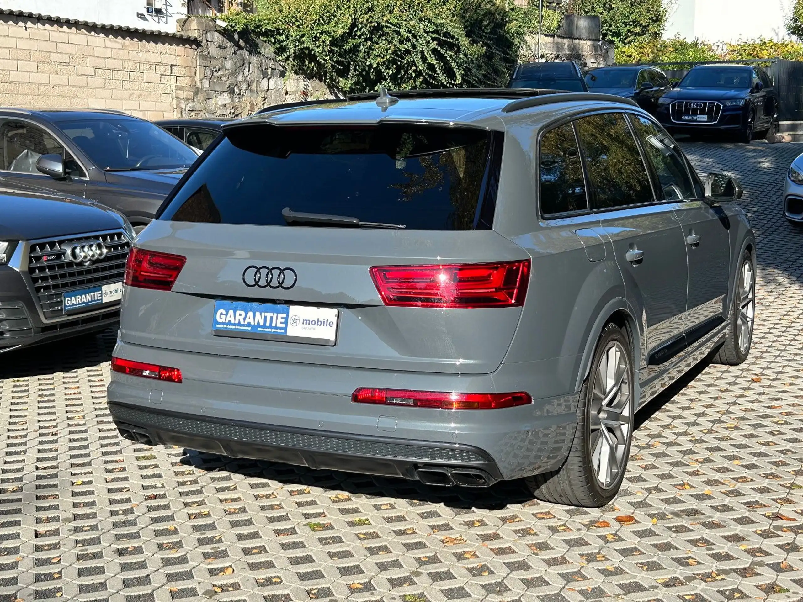 Audi - SQ7