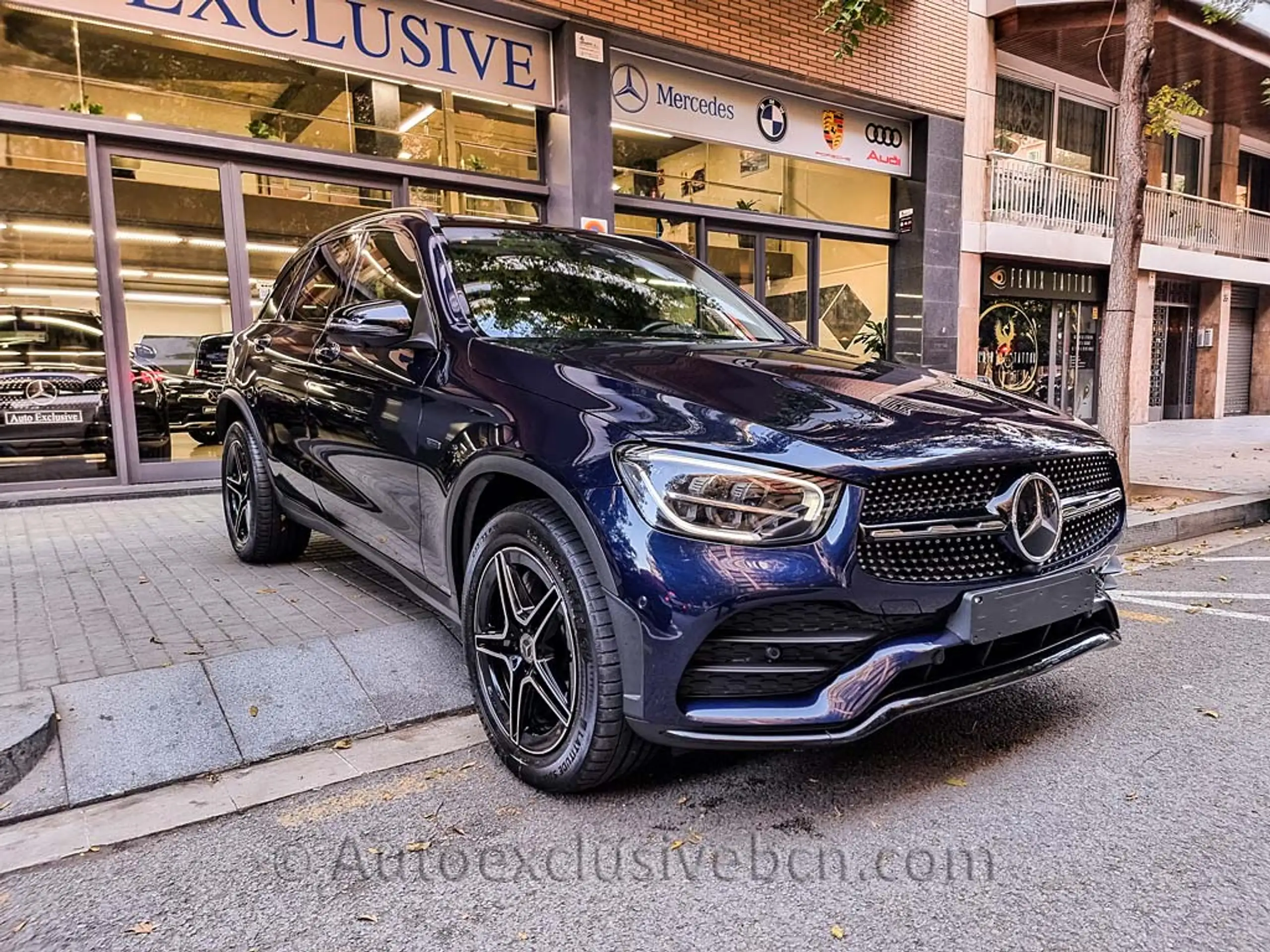 Mercedes-Benz - GLC 300