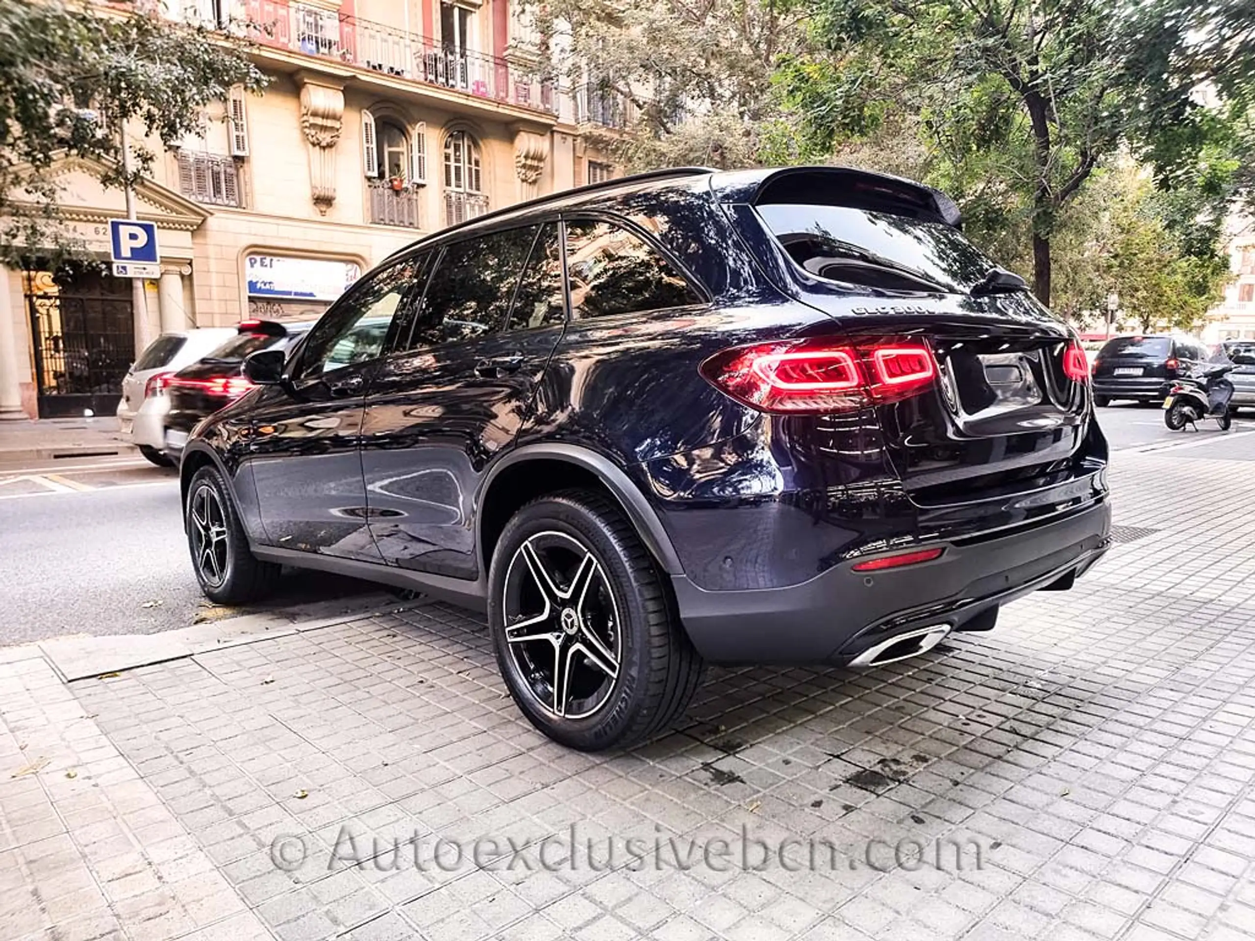 Mercedes-Benz - GLC 300