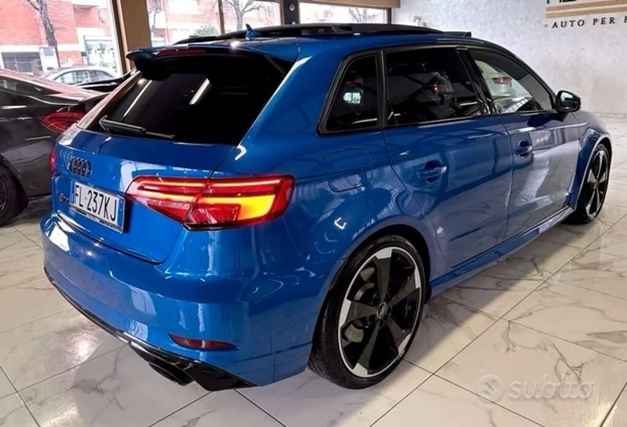 Audi - RS3