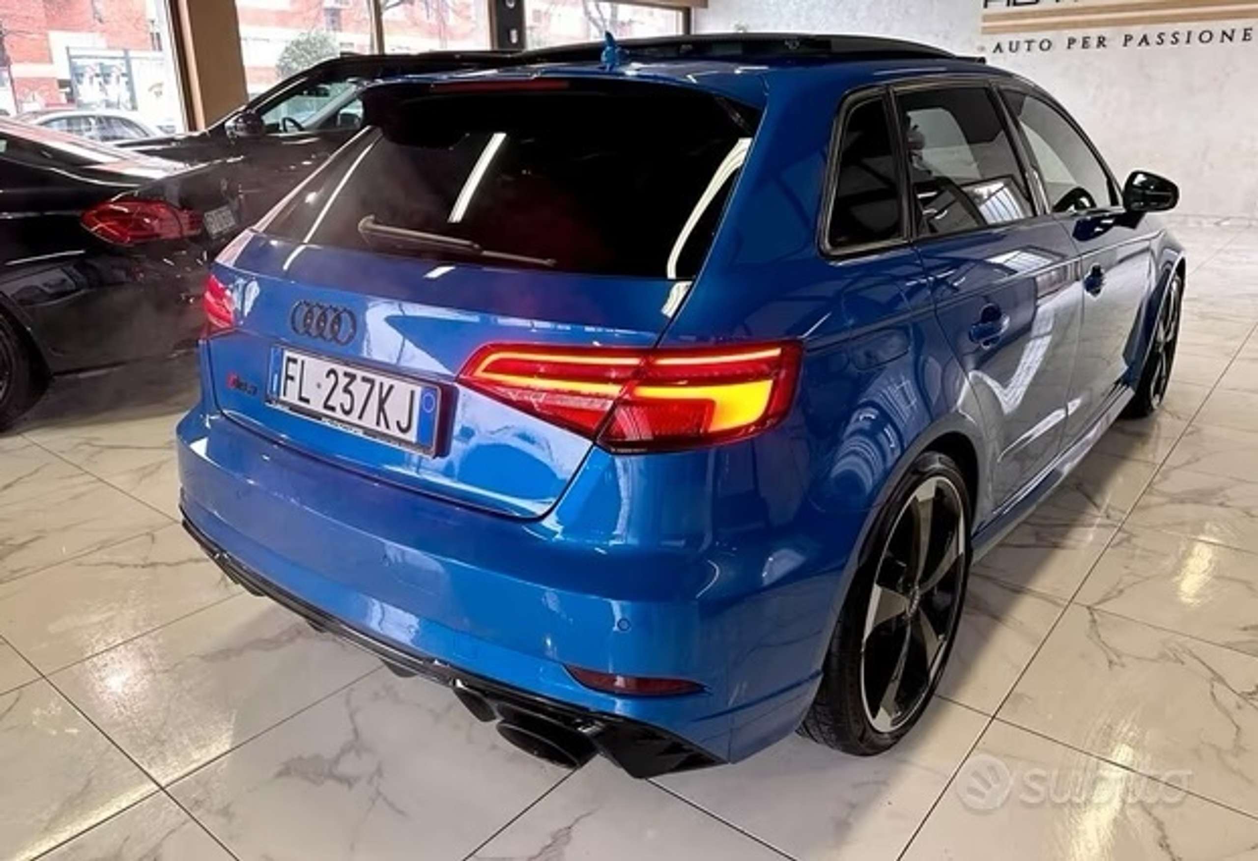 Audi - RS3