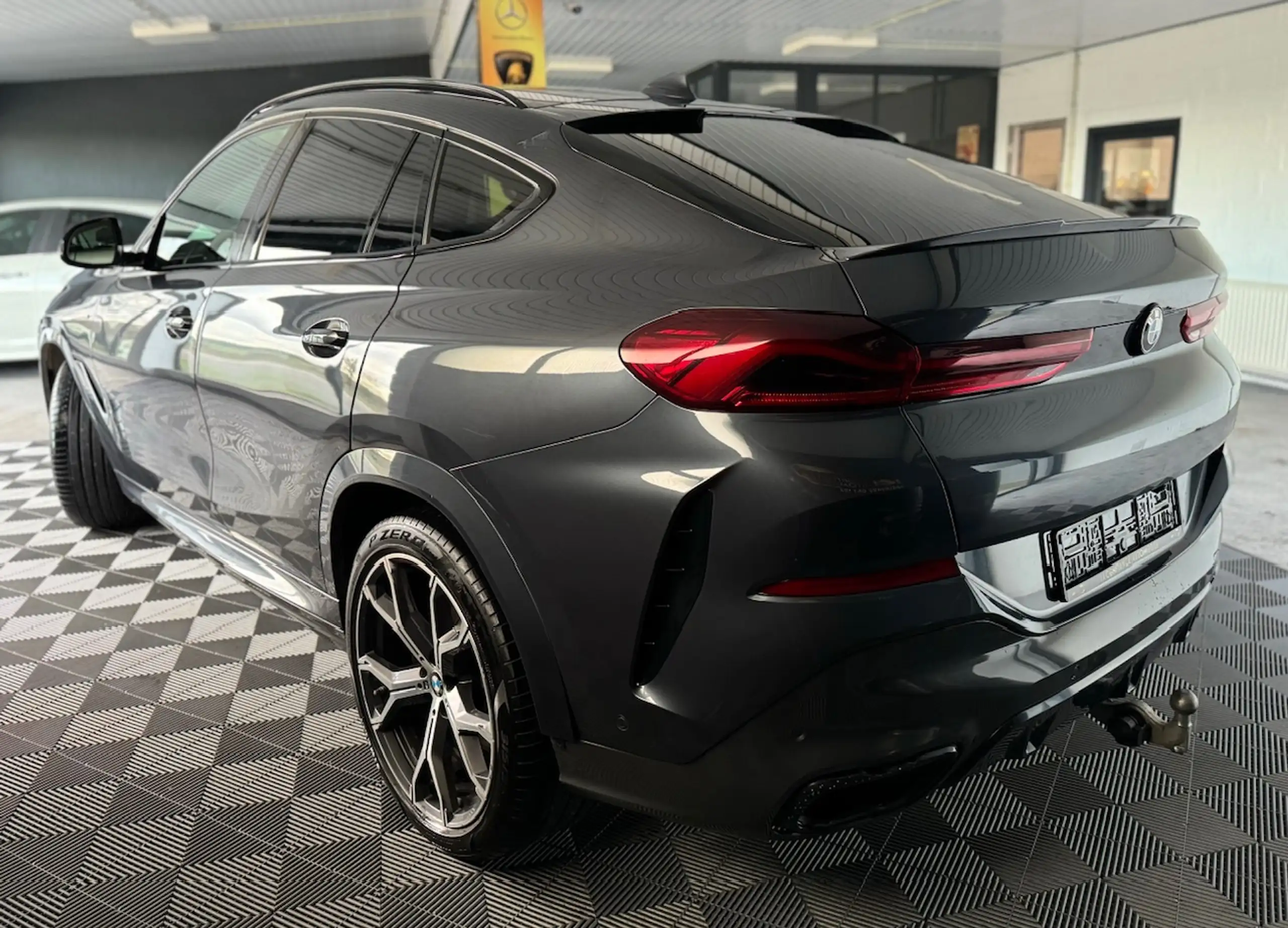 BMW - X6