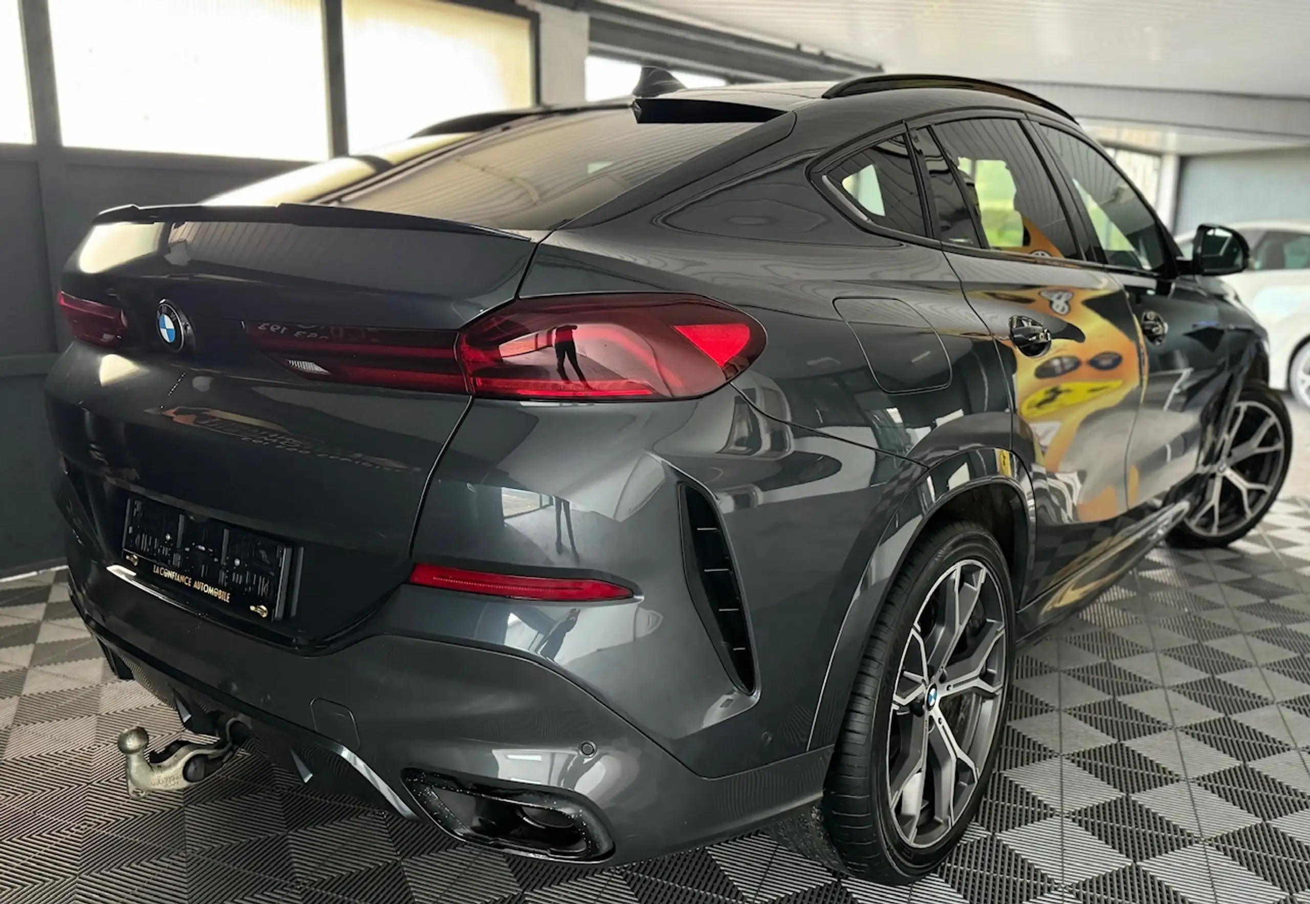 BMW - X6