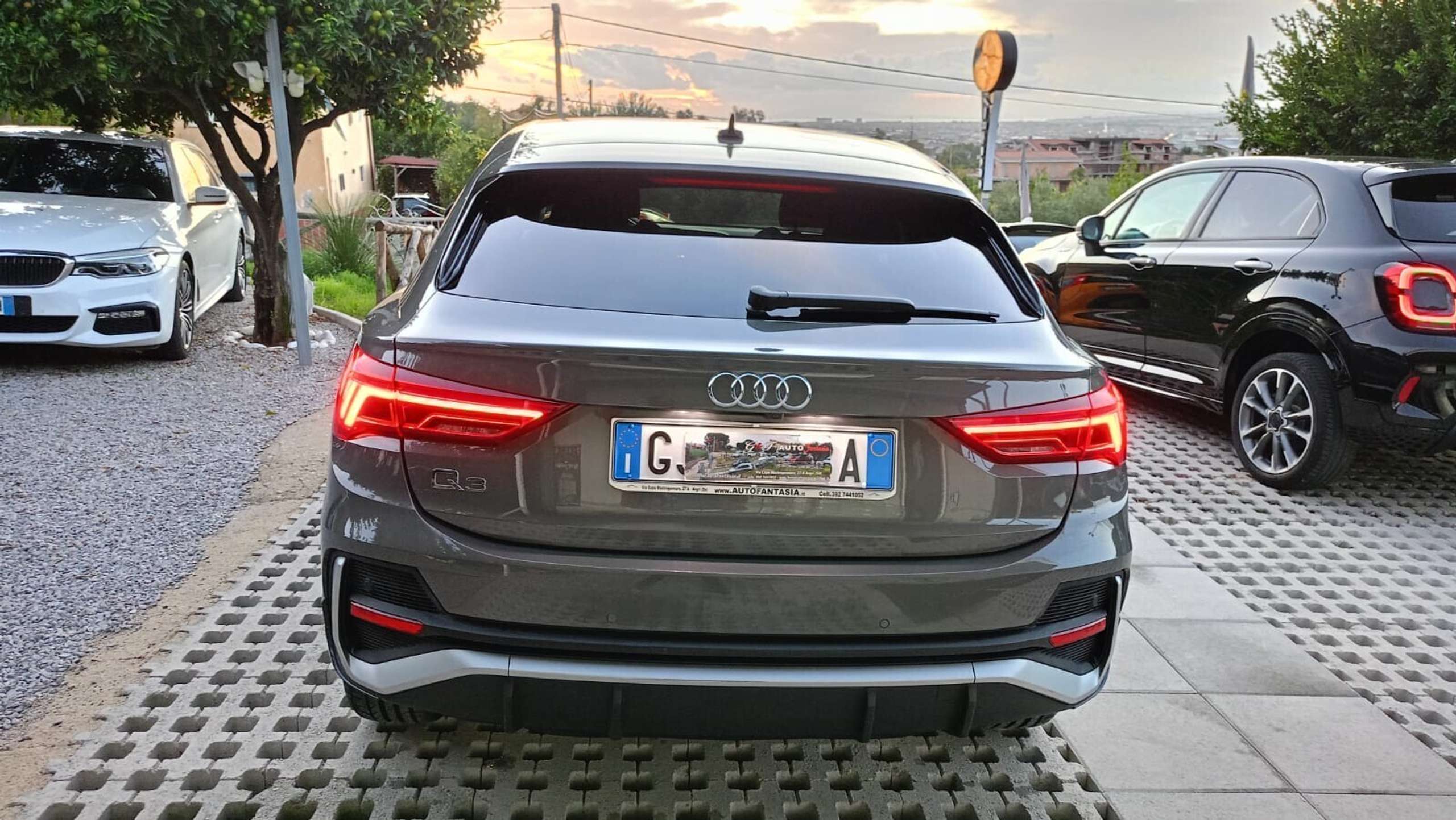 Audi - Q3