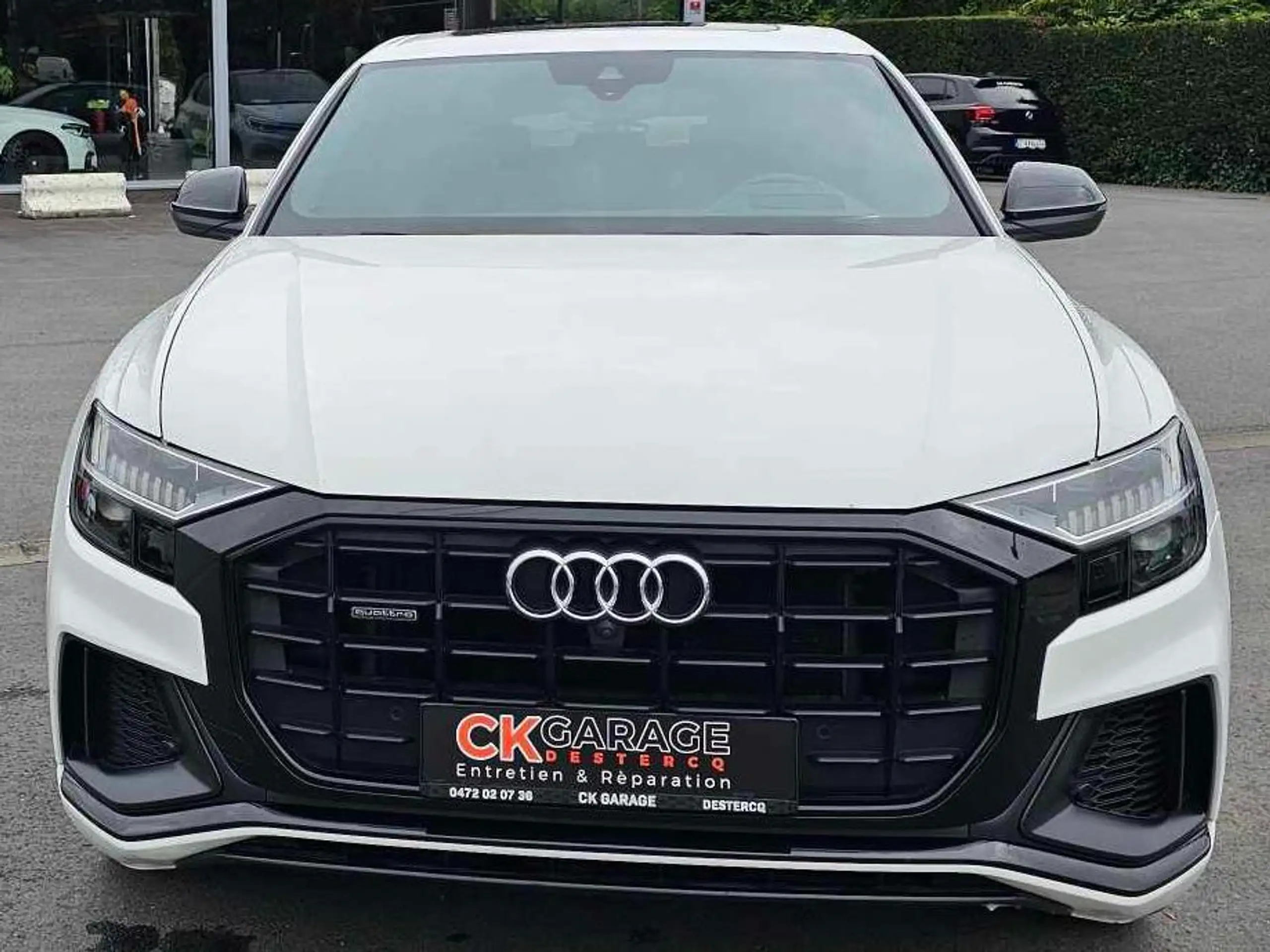 Audi - Q8