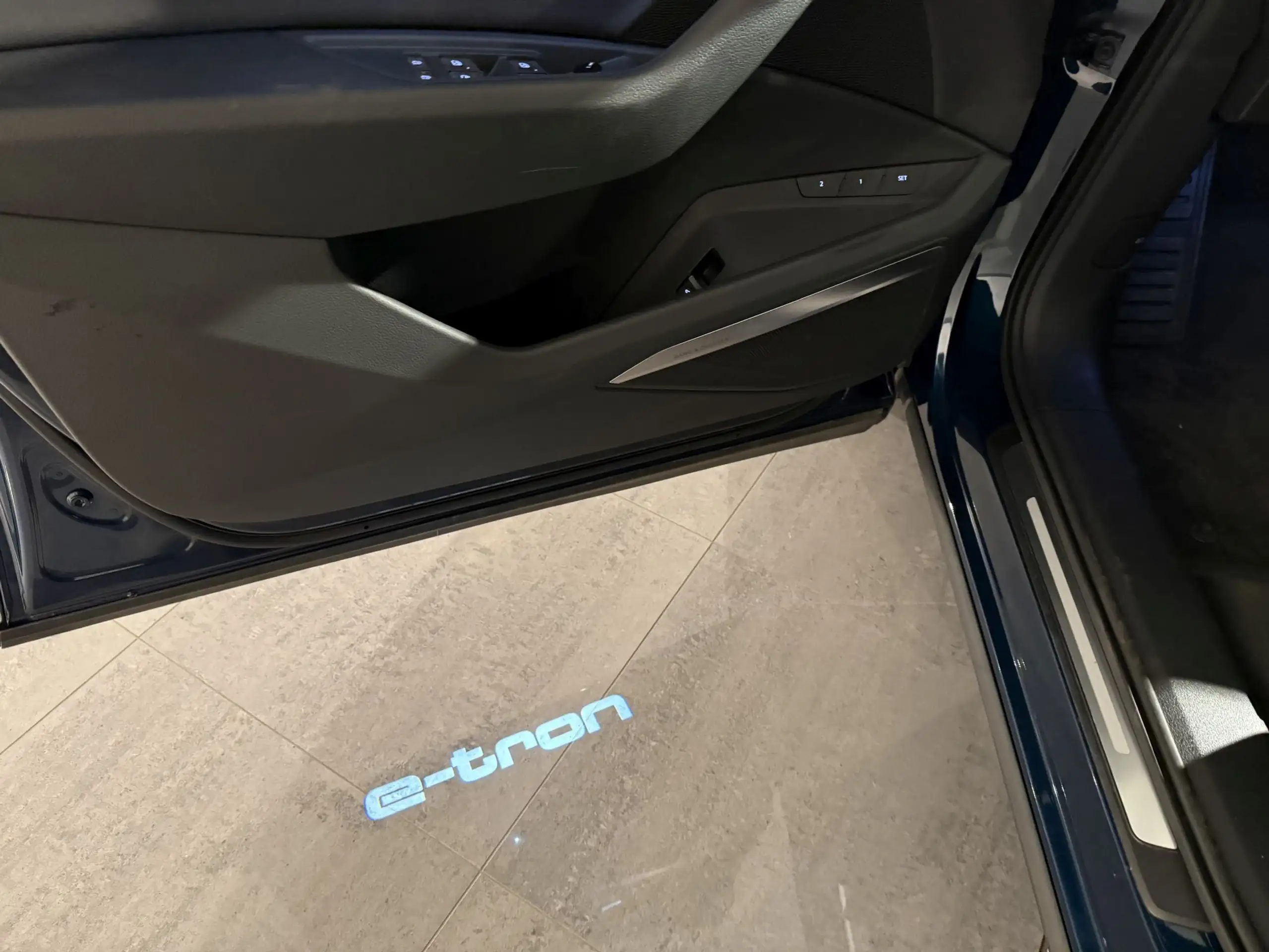 Audi - e-tron