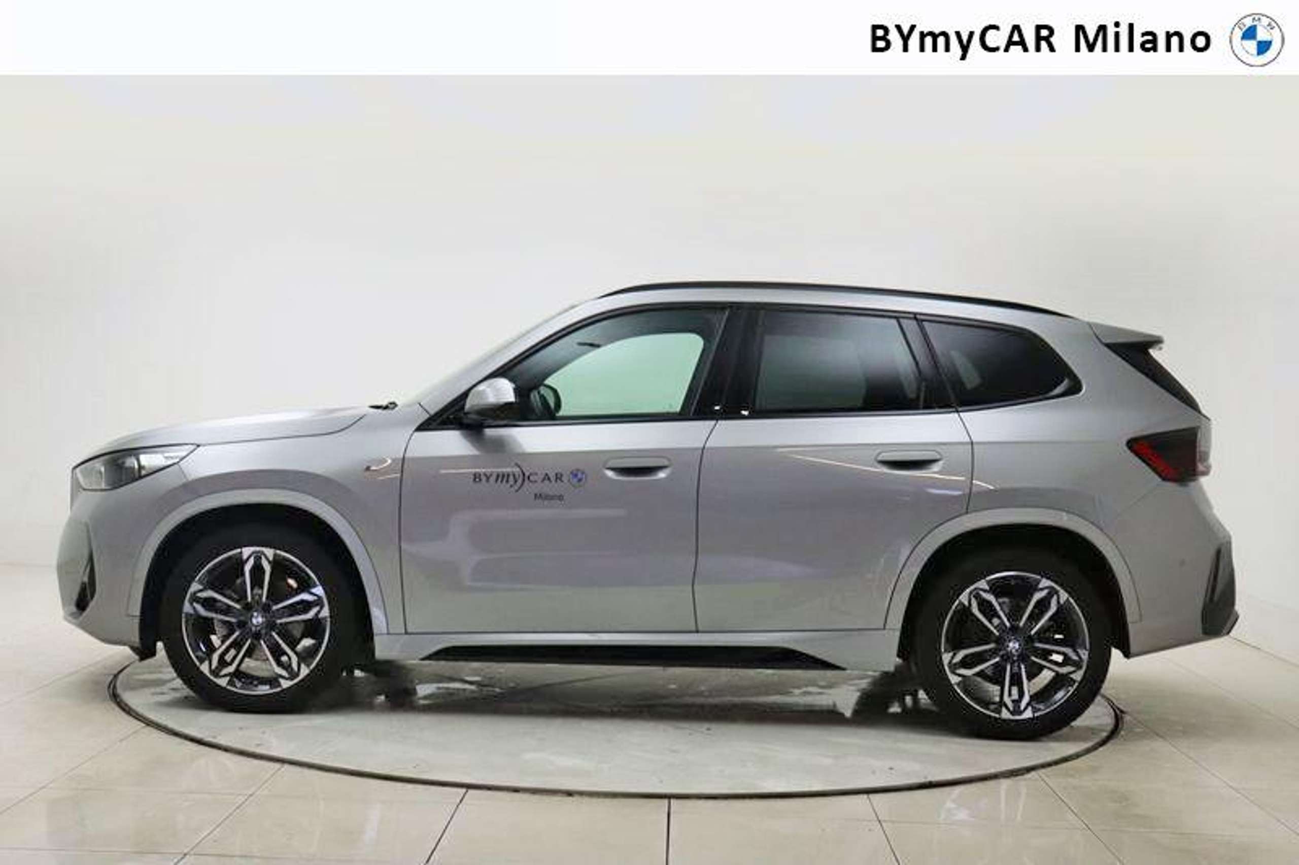 BMW - X1