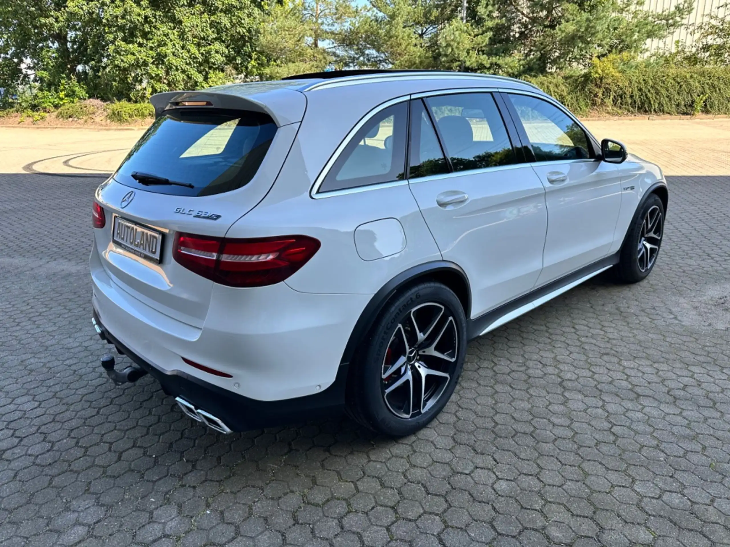 Mercedes-Benz - GLC 63 AMG