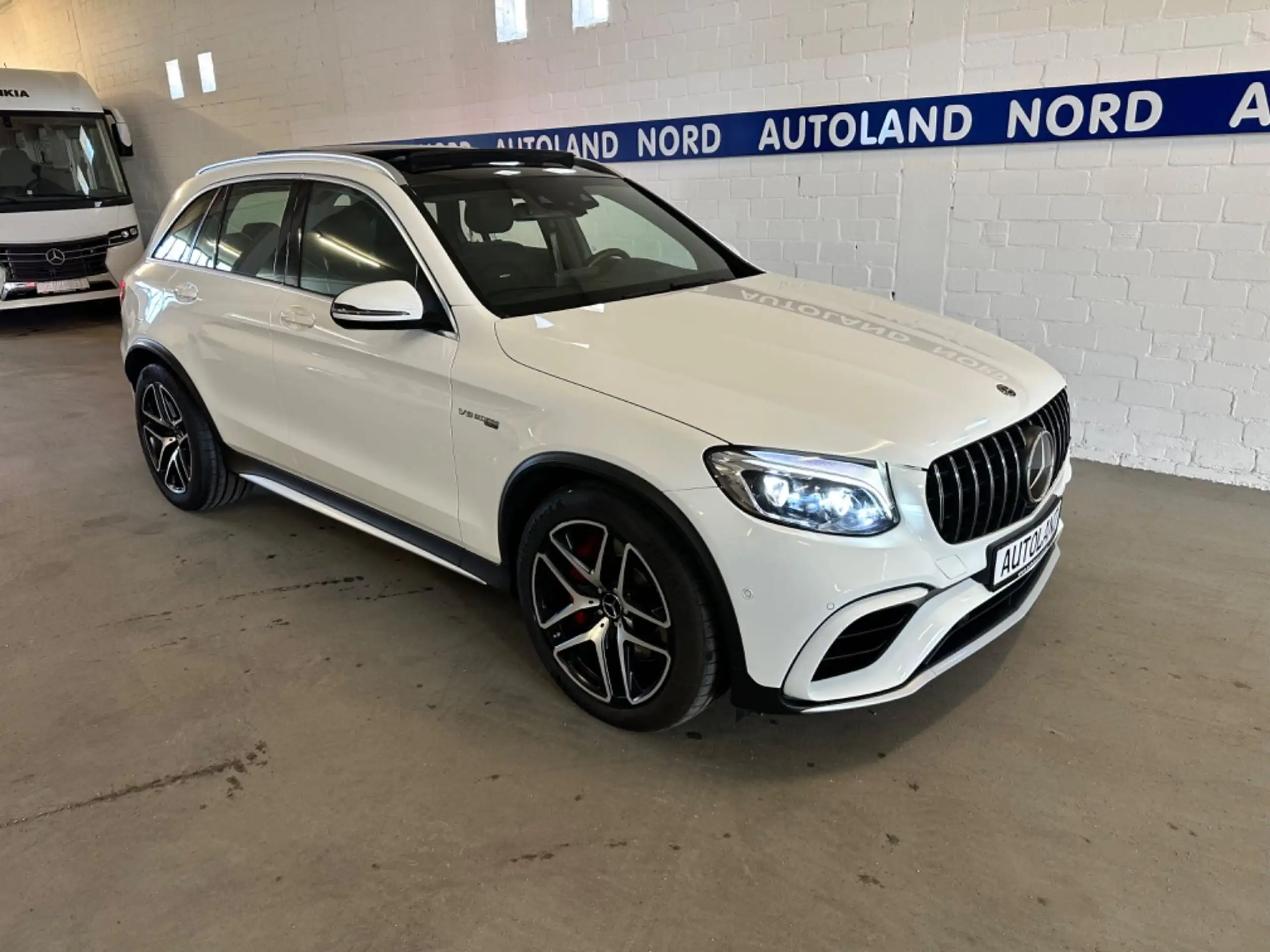 Mercedes-Benz - GLC 63 AMG