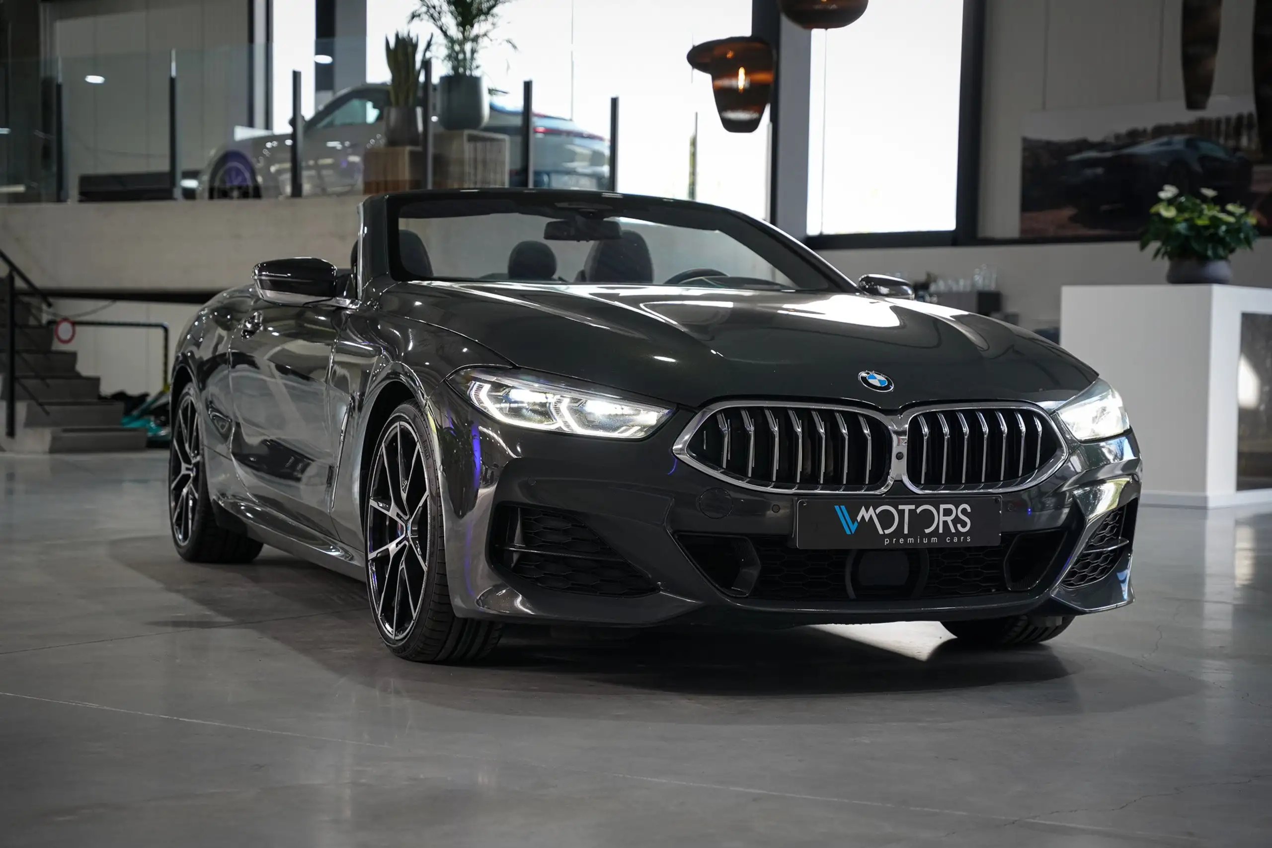 BMW - 840