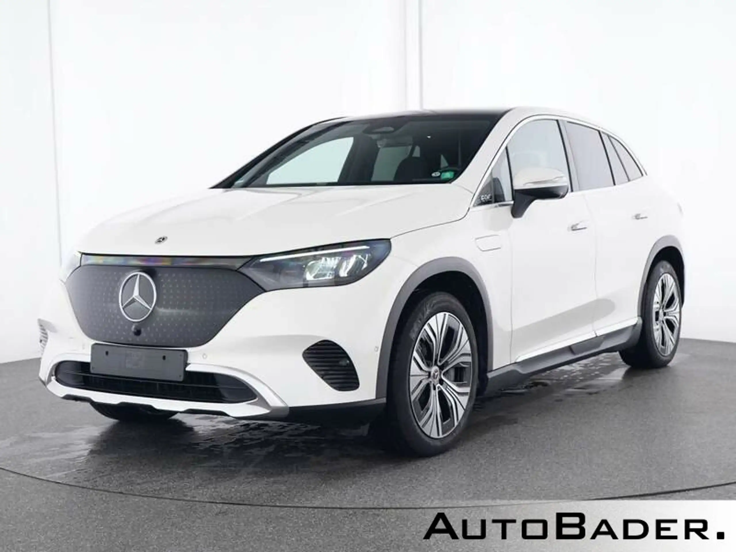 Mercedes-Benz - EQE SUV