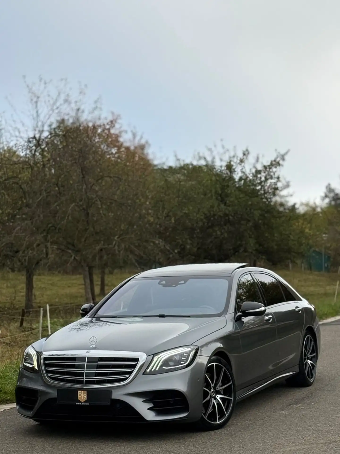 Mercedes-Benz - S 400