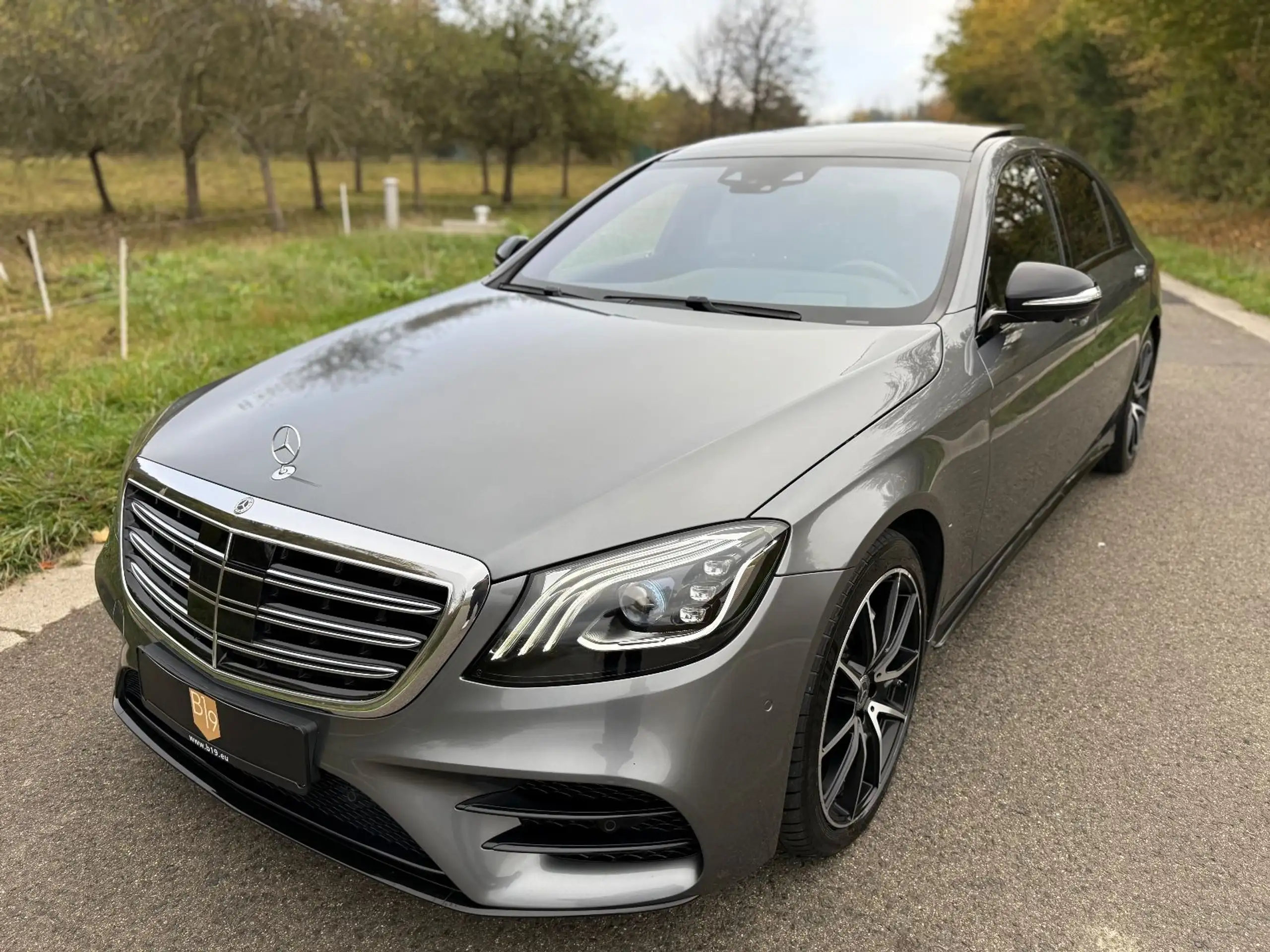 Mercedes-Benz - S 400