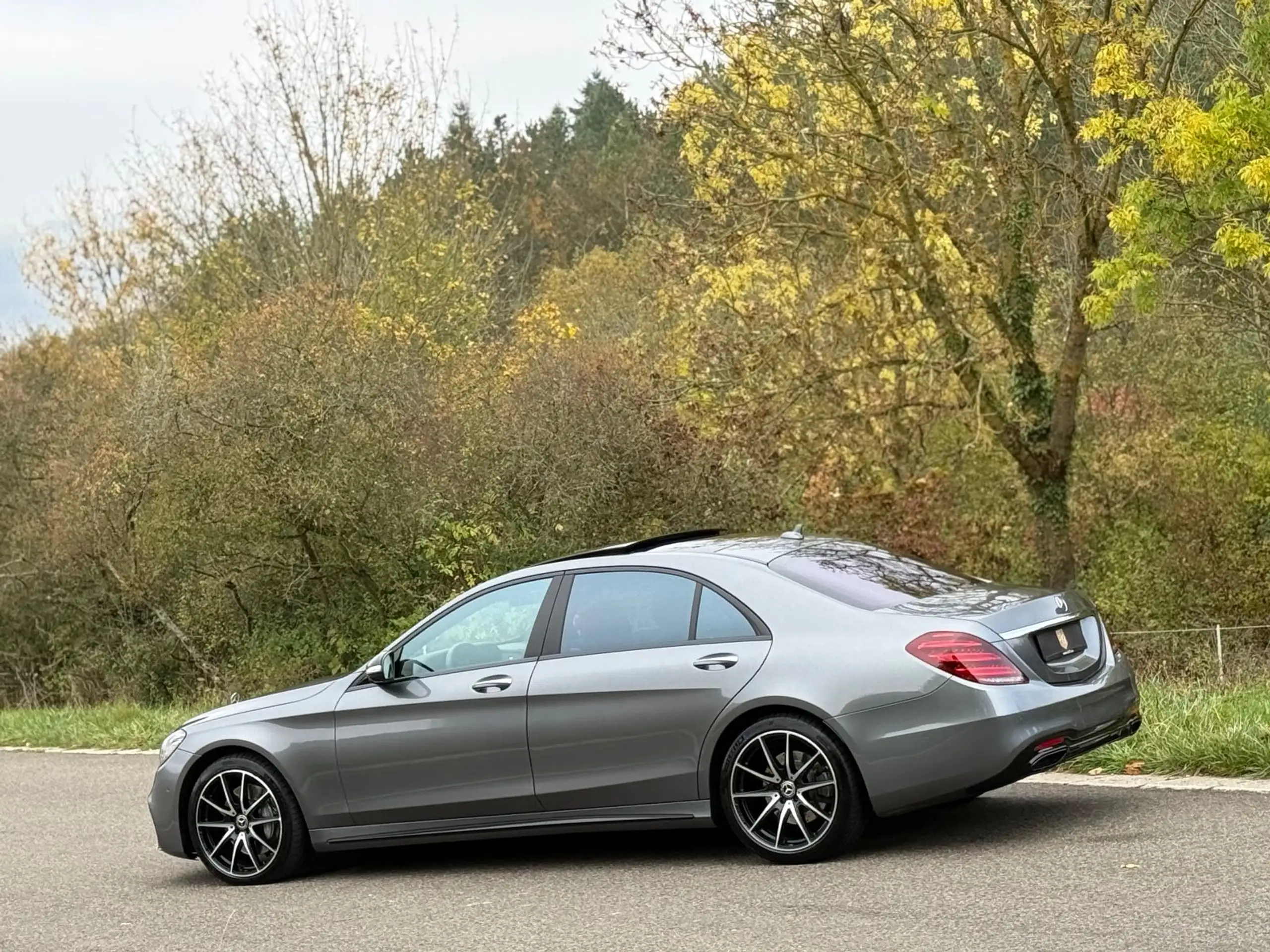 Mercedes-Benz - S 400