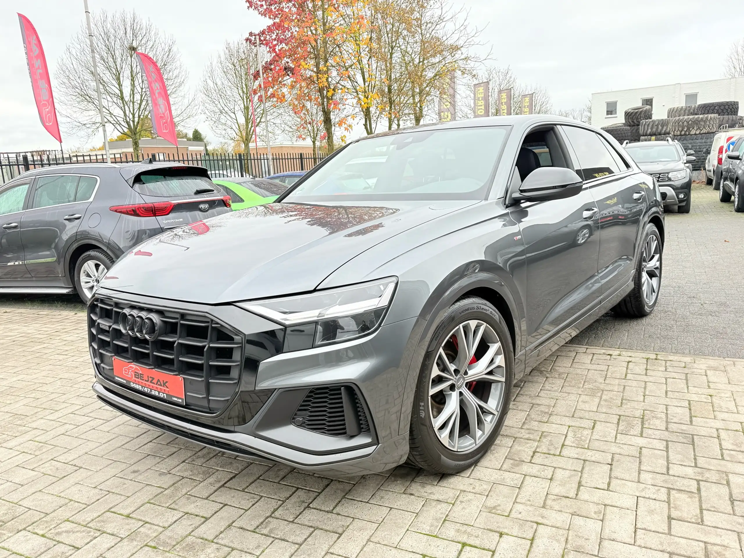 Audi - Q8