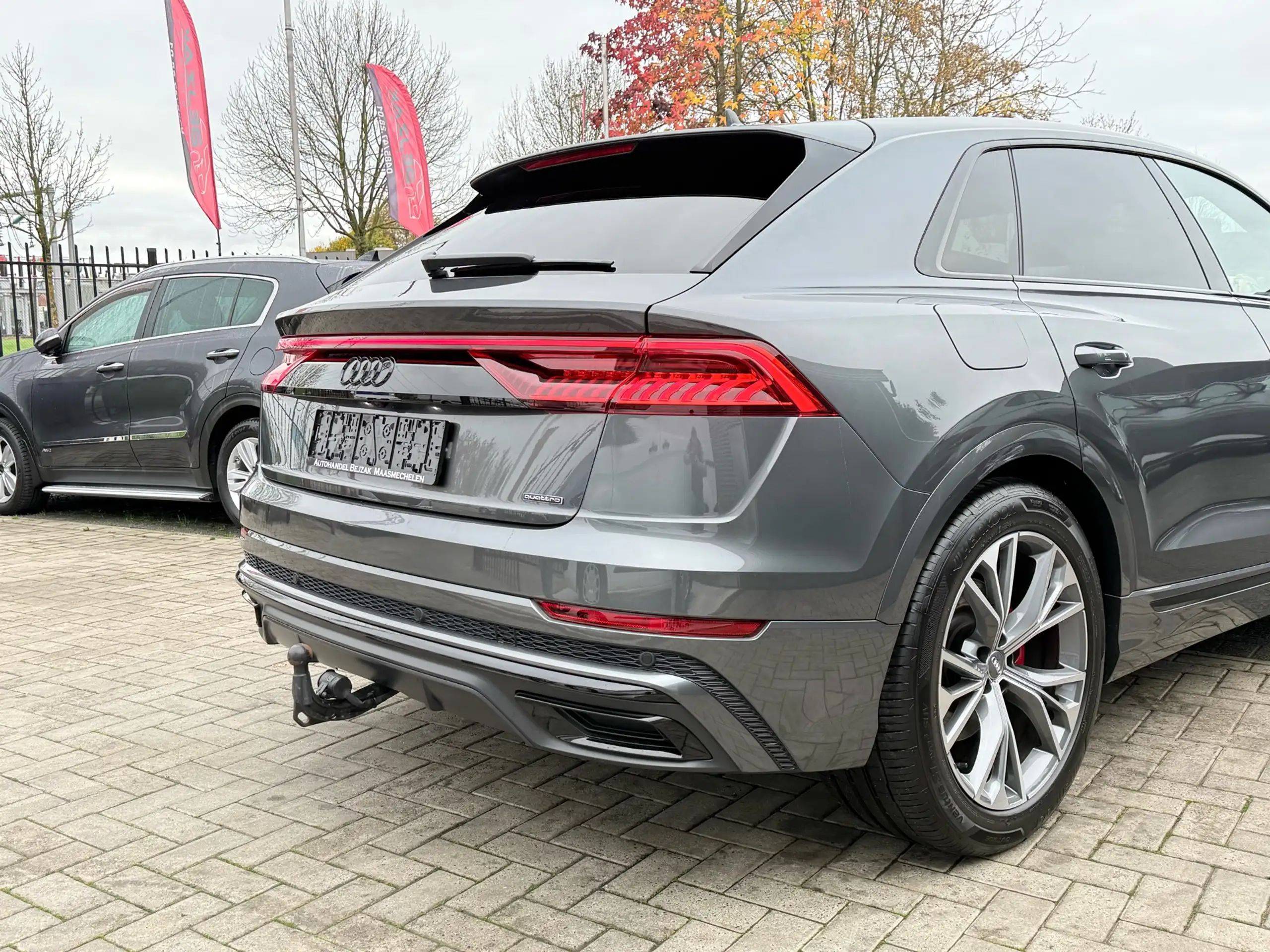 Audi - Q8