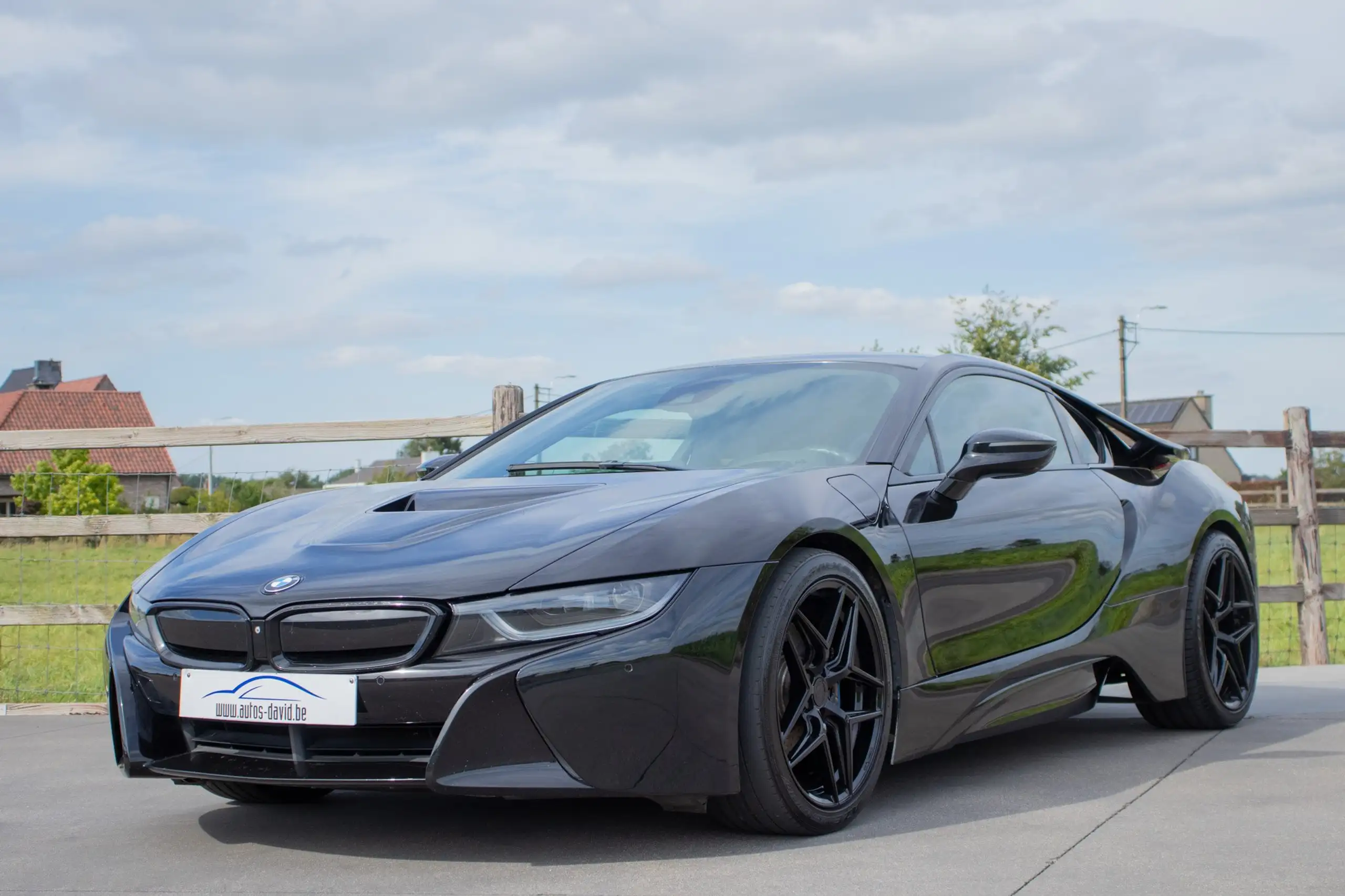 BMW - i8