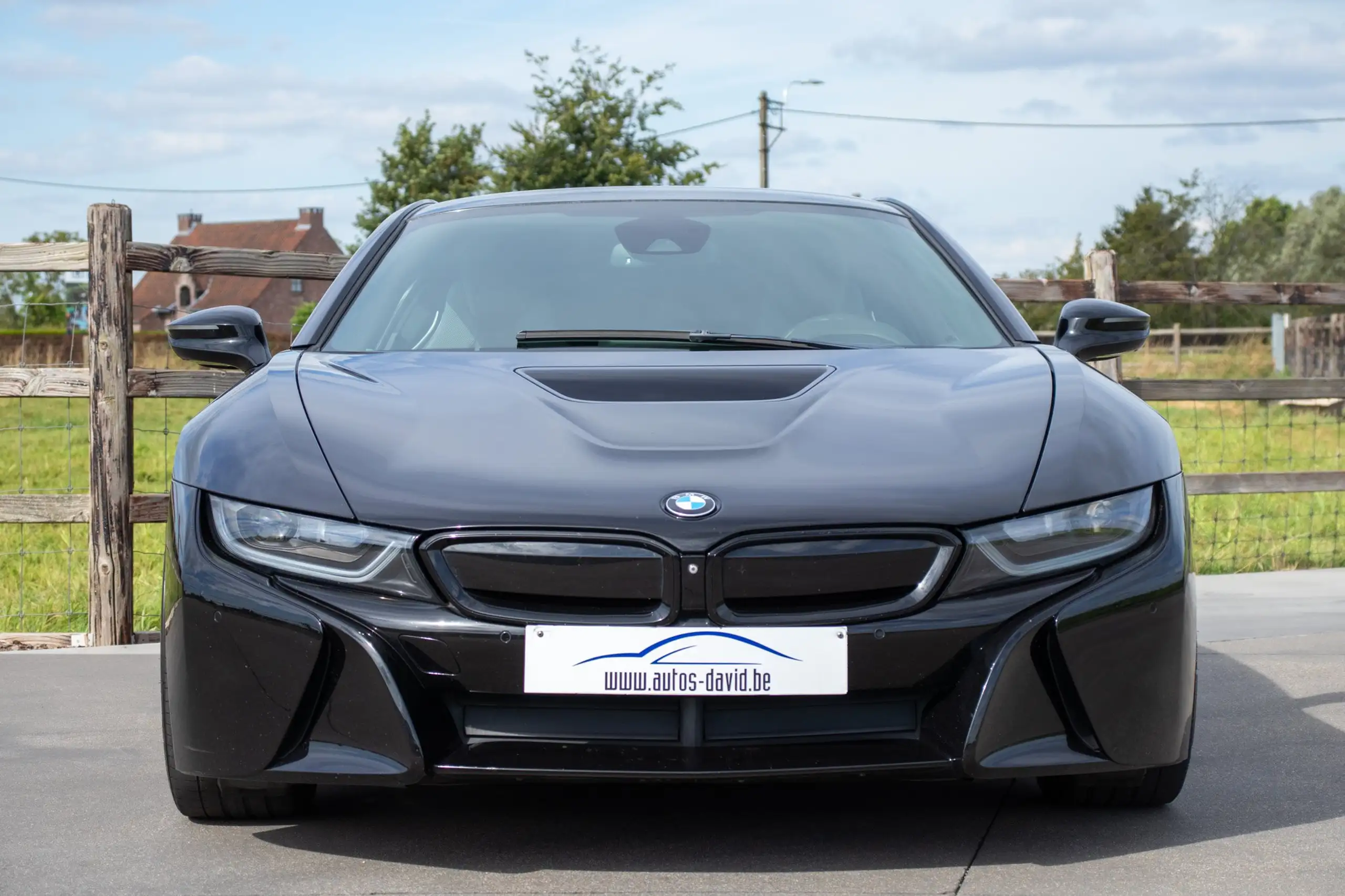 BMW - i8