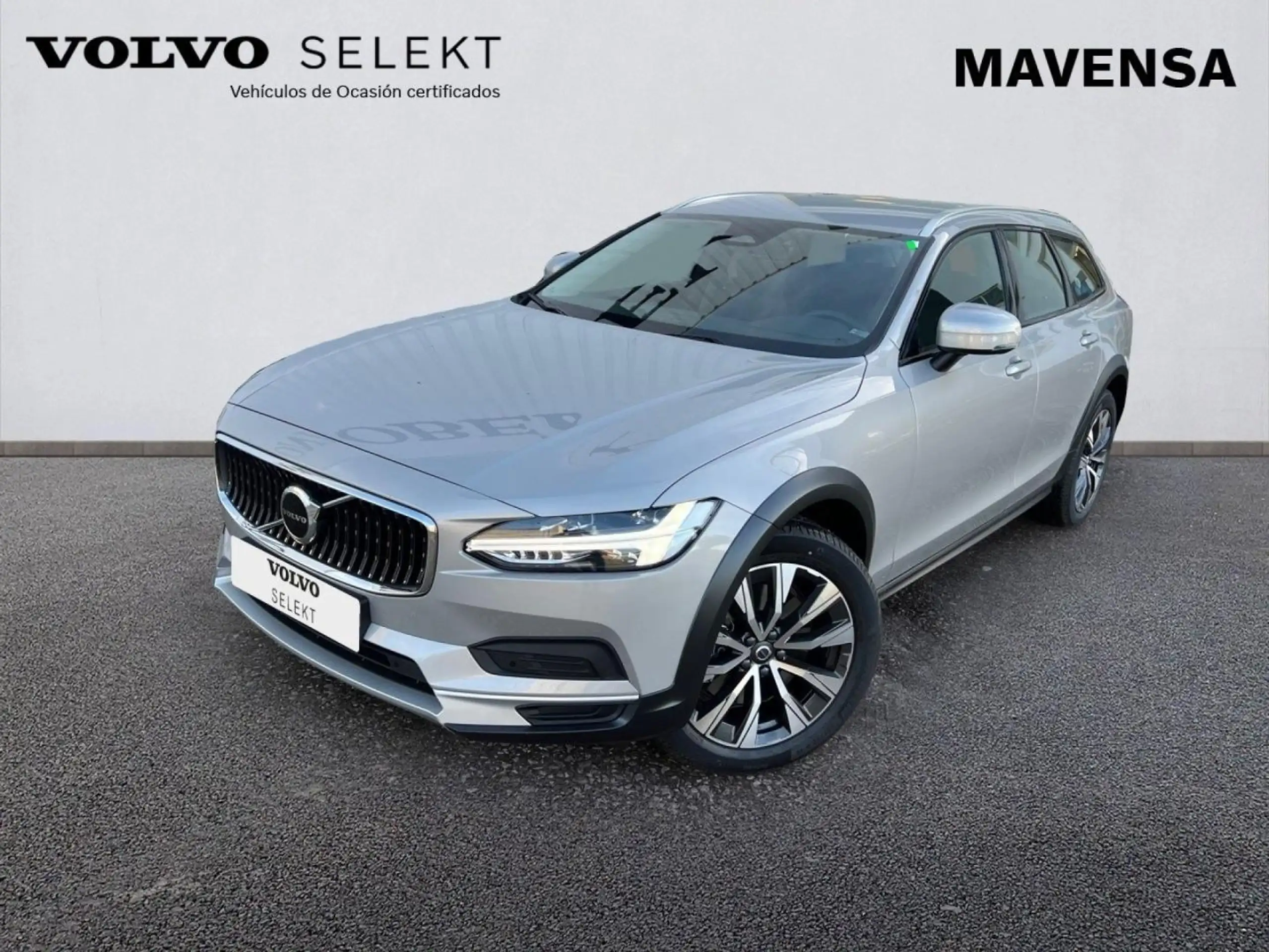 Volvo - V90 Cross Country