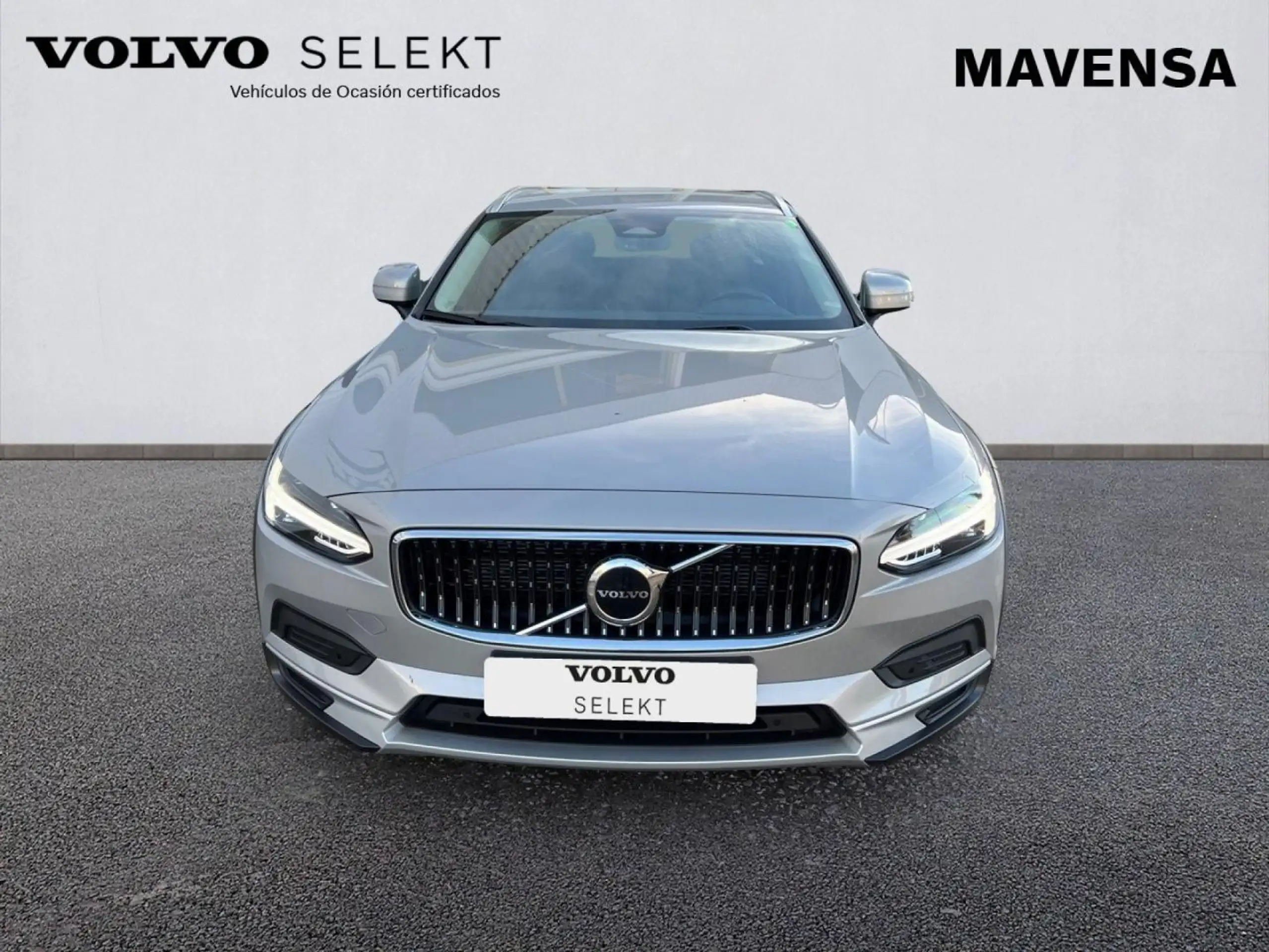 Volvo - V90 Cross Country