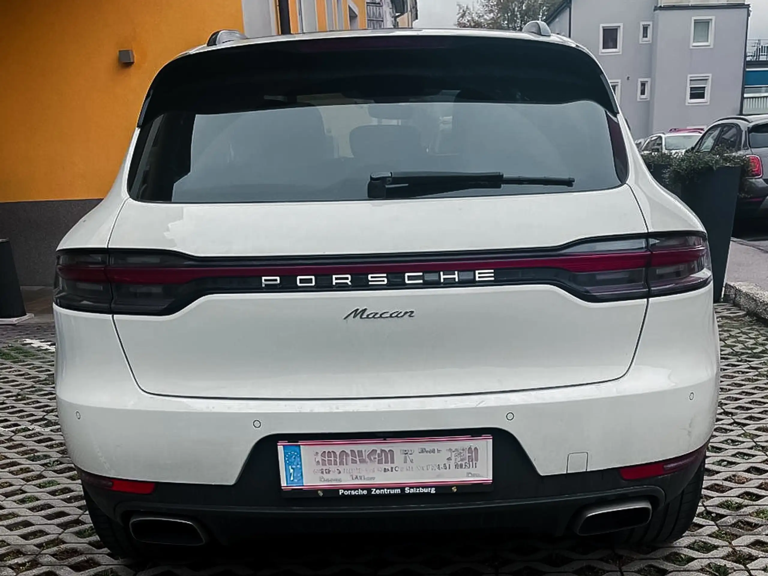 Porsche - Macan